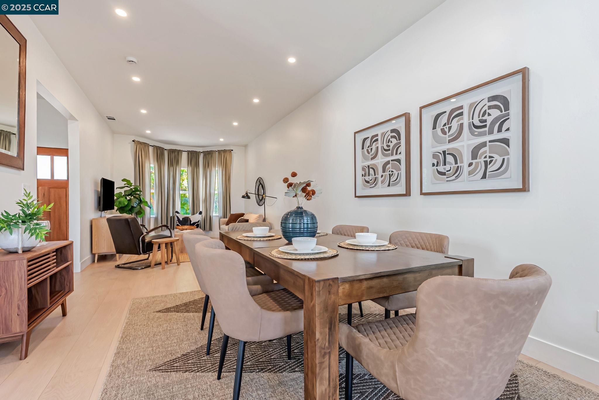 Detail Gallery Image 12 of 31 For 1727 9th St, Oakland,  CA 94607 - 4 Beds | 2/1 Baths