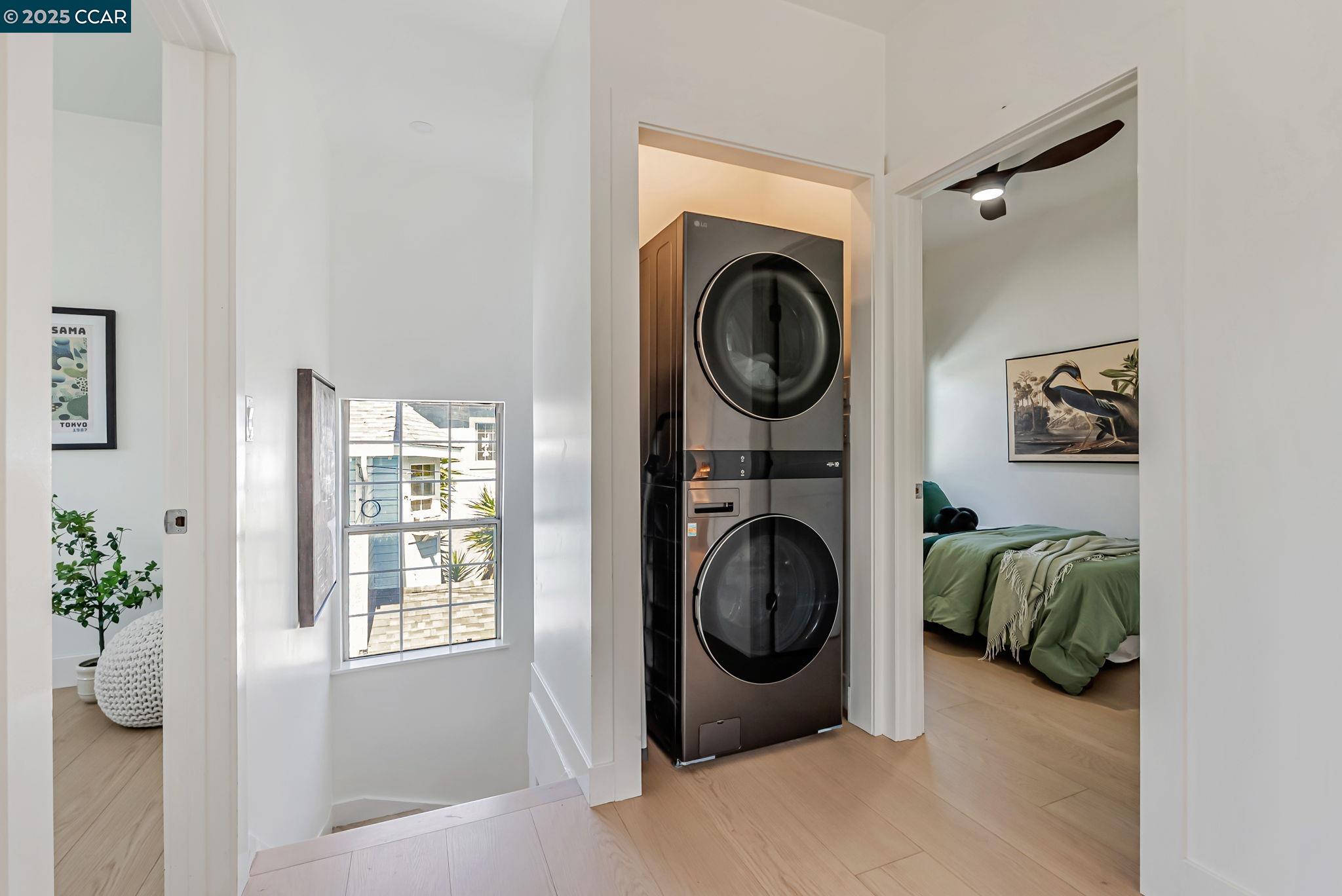 Detail Gallery Image 15 of 31 For 1727 9th St, Oakland,  CA 94607 - 4 Beds | 2/1 Baths