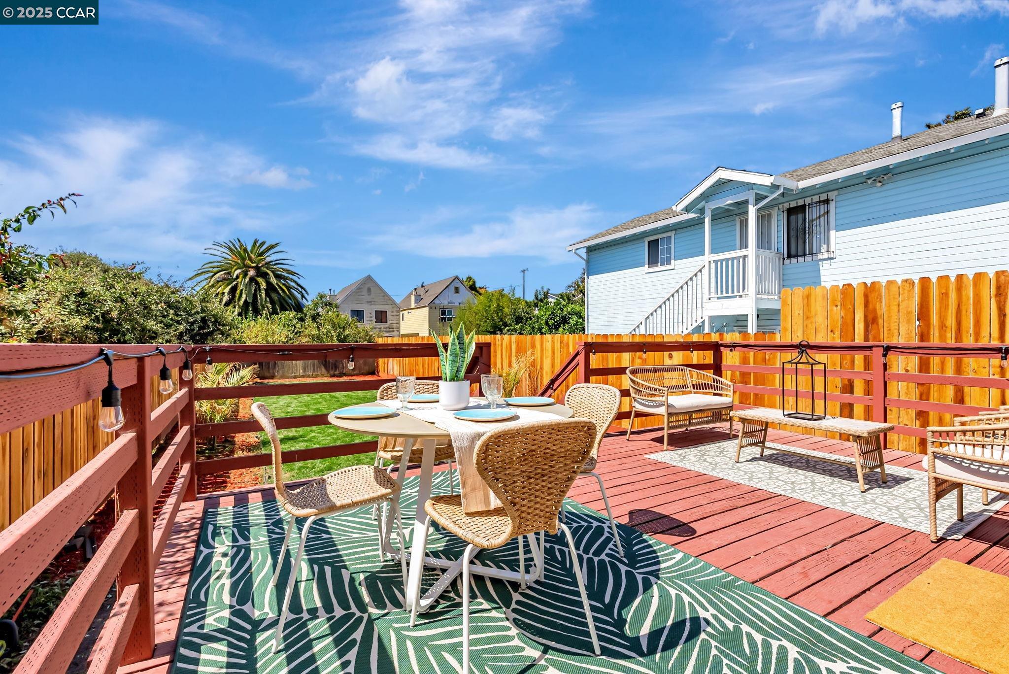 Detail Gallery Image 25 of 31 For 1727 9th St, Oakland,  CA 94607 - 4 Beds | 2/1 Baths