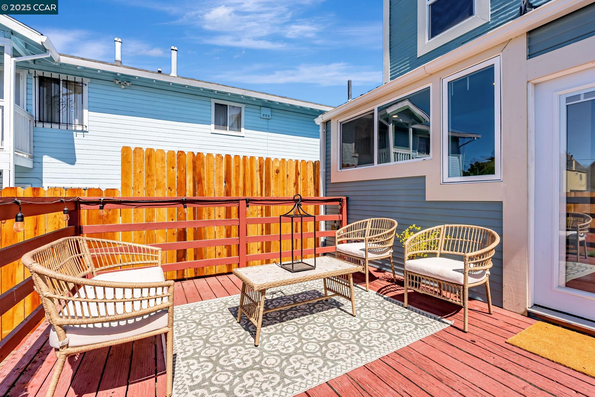 Detail Gallery Image 26 of 31 For 1727 9th St, Oakland,  CA 94607 - 4 Beds | 2/1 Baths