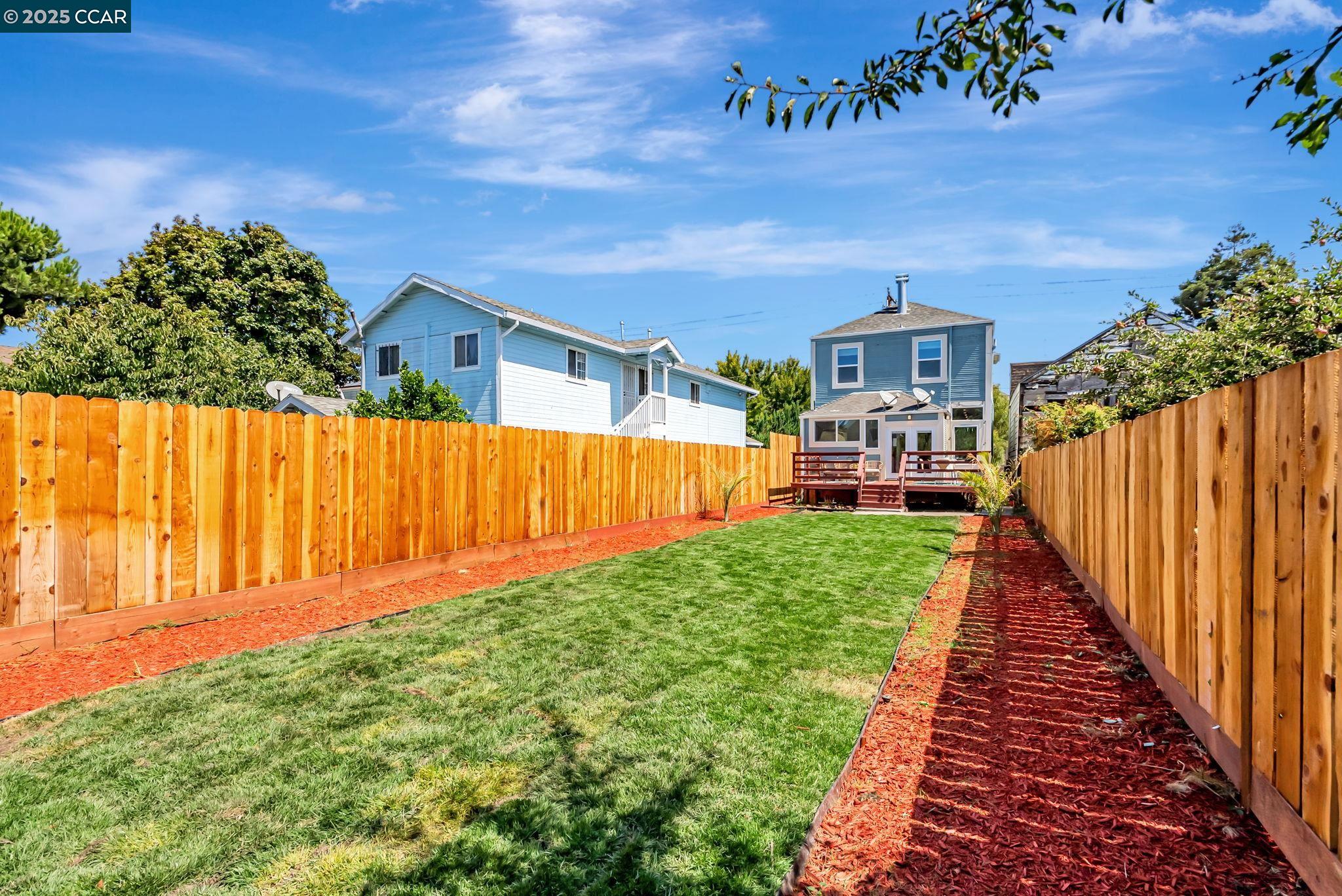Detail Gallery Image 28 of 31 For 1727 9th St, Oakland,  CA 94607 - 4 Beds | 2/1 Baths