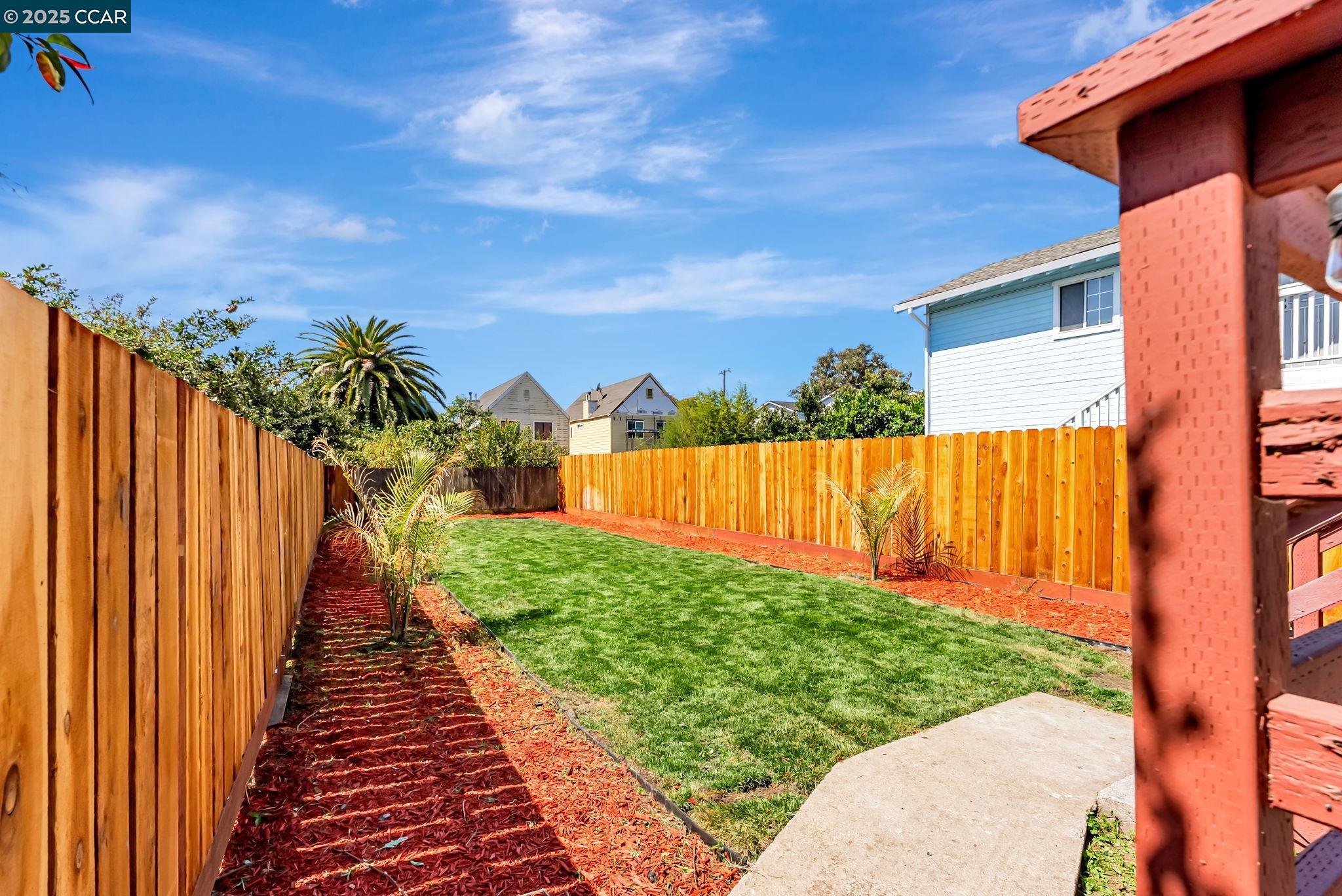 Detail Gallery Image 29 of 31 For 1727 9th St, Oakland,  CA 94607 - 4 Beds | 2/1 Baths