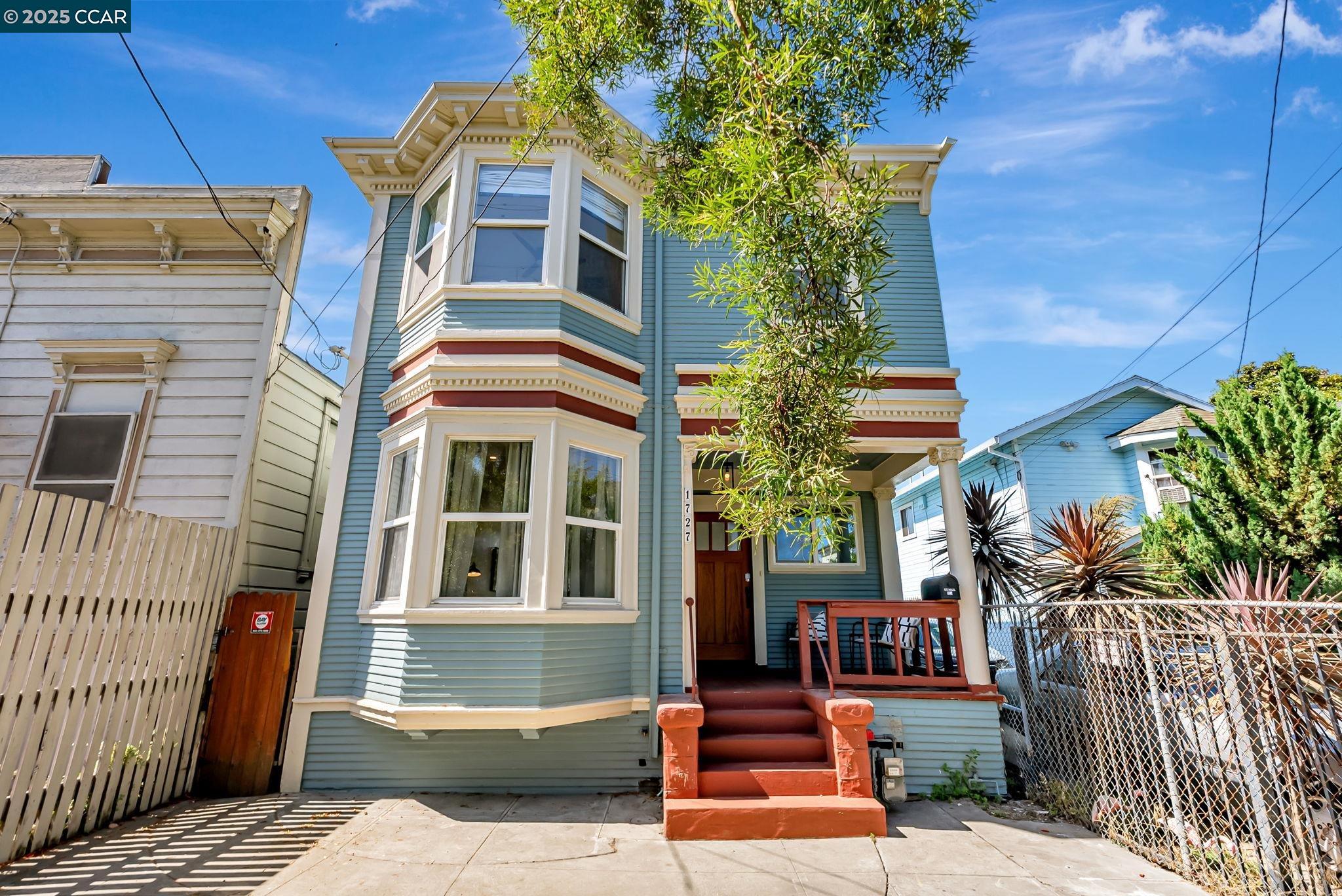 Detail Gallery Image 30 of 31 For 1727 9th St, Oakland,  CA 94607 - 4 Beds | 2/1 Baths