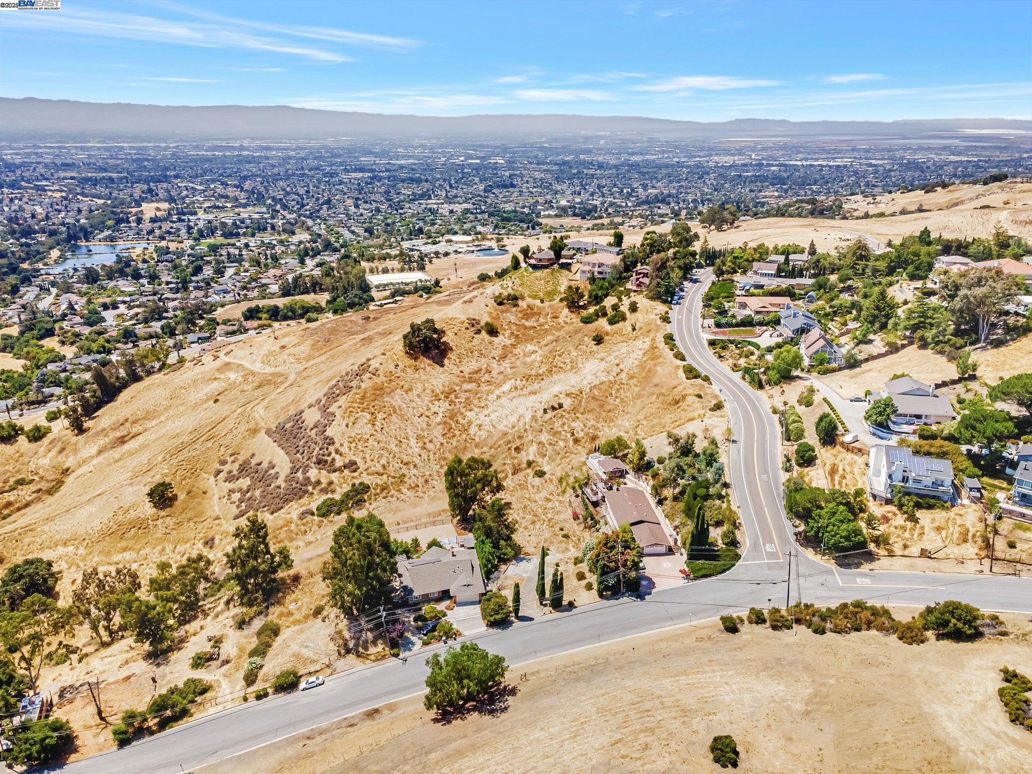 Detail Gallery Image 4 of 14 For 841 Boulder Drive, San Jose,  CA 95132 - – Beds | – Baths