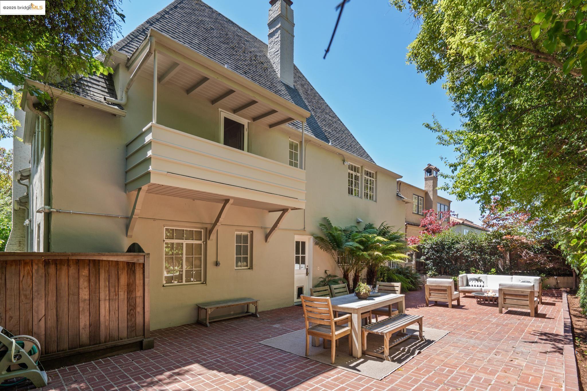 Detail Gallery Image 43 of 60 For 33 Richardson Way, Piedmont,  CA 94611 - 4 Beds | 3 Baths