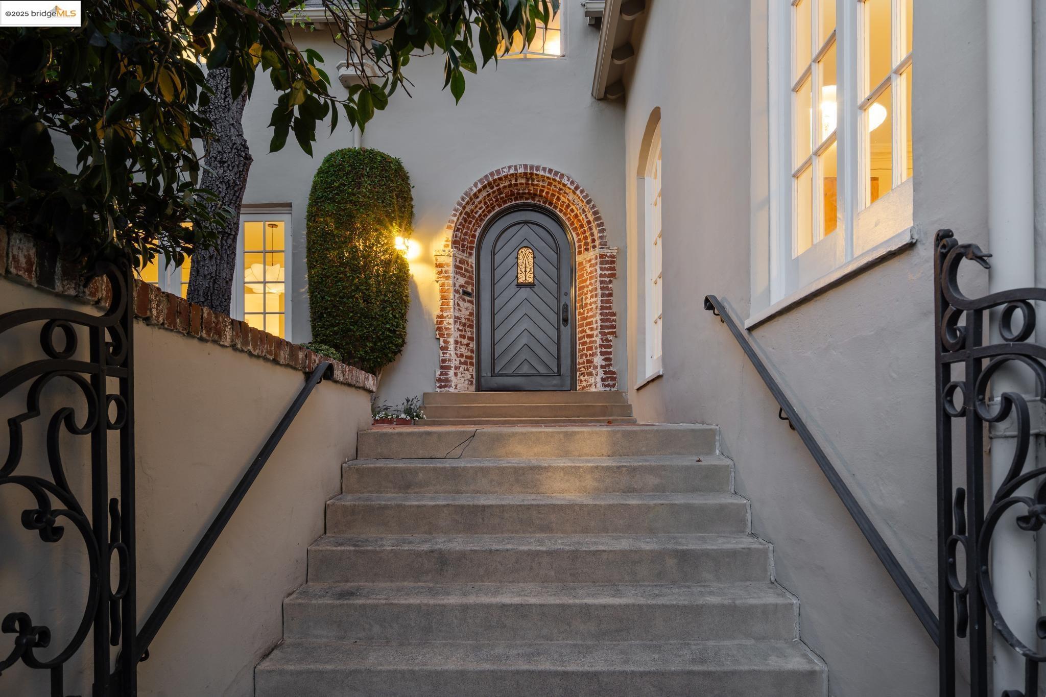 Detail Gallery Image 46 of 60 For 33 Richardson Way, Piedmont,  CA 94611 - 4 Beds | 3 Baths