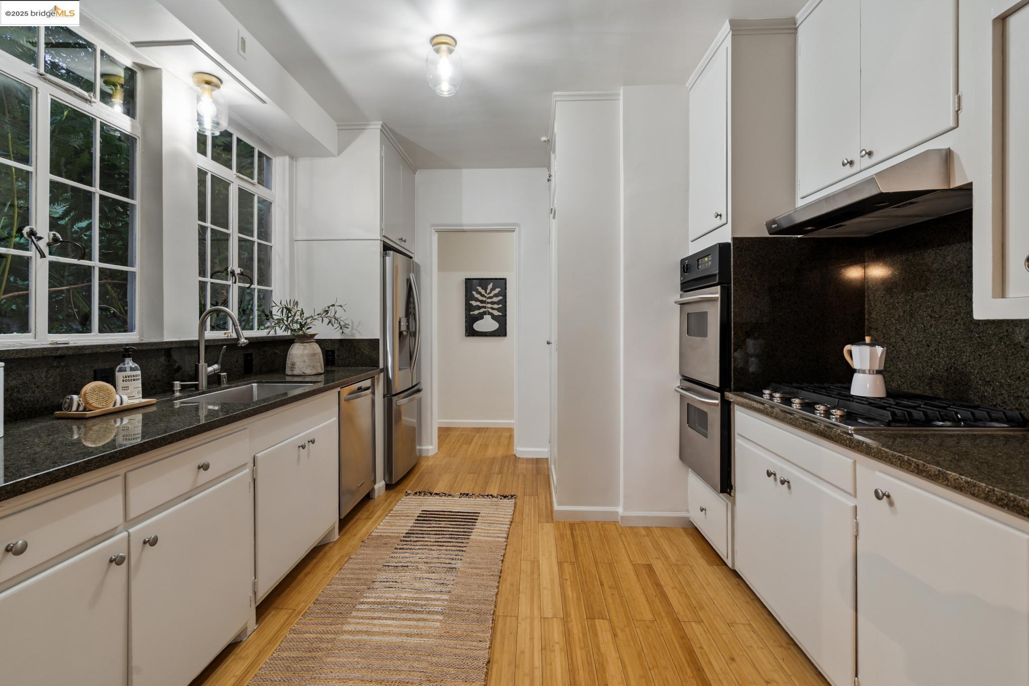 Detail Gallery Image 50 of 60 For 33 Richardson Way, Piedmont,  CA 94611 - 4 Beds | 3 Baths