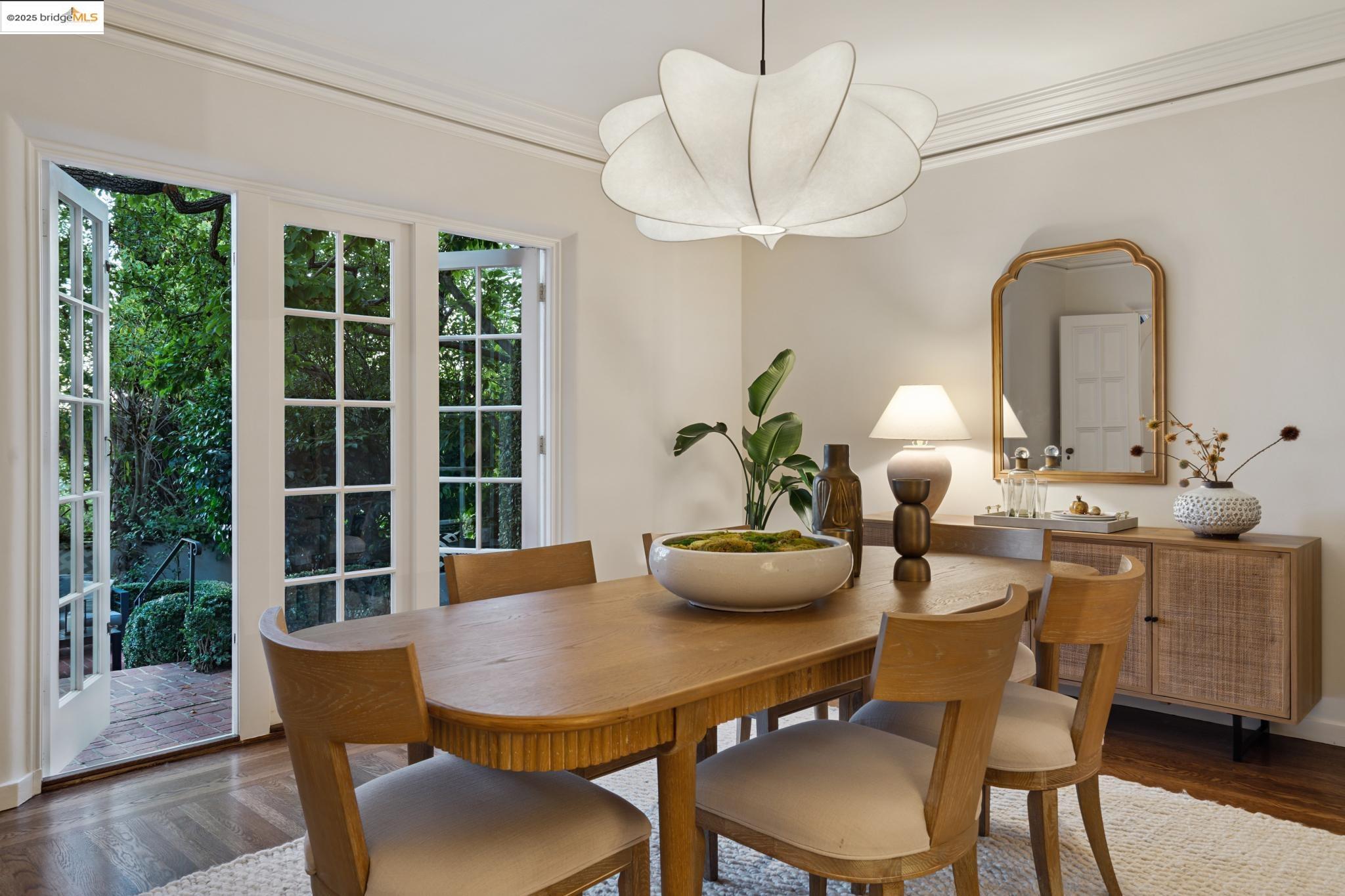 Detail Gallery Image 52 of 60 For 33 Richardson Way, Piedmont,  CA 94611 - 4 Beds | 3 Baths