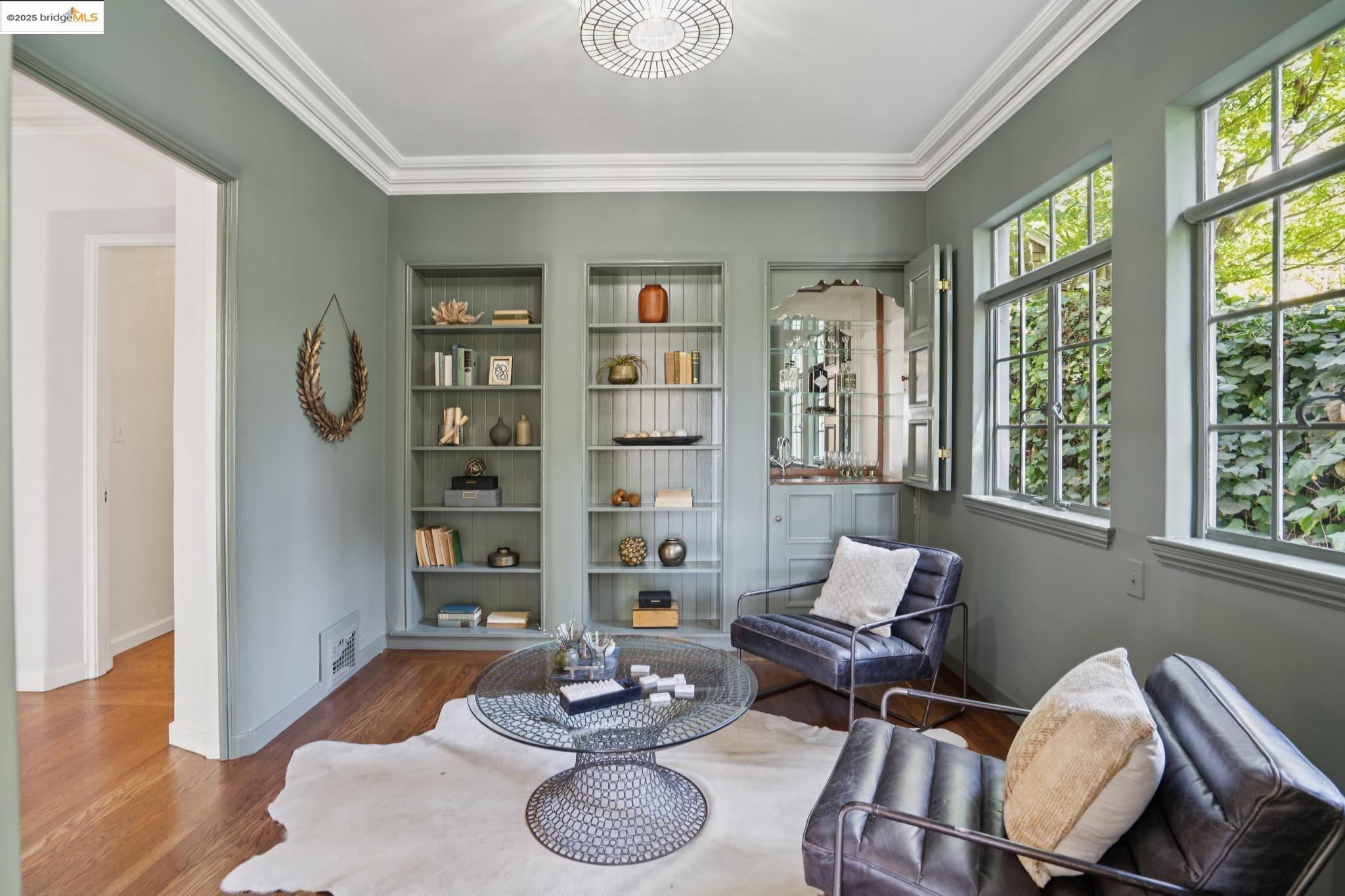 Detail Gallery Image 10 of 60 For 33 Richardson Way, Piedmont,  CA 94611 - 4 Beds | 3 Baths