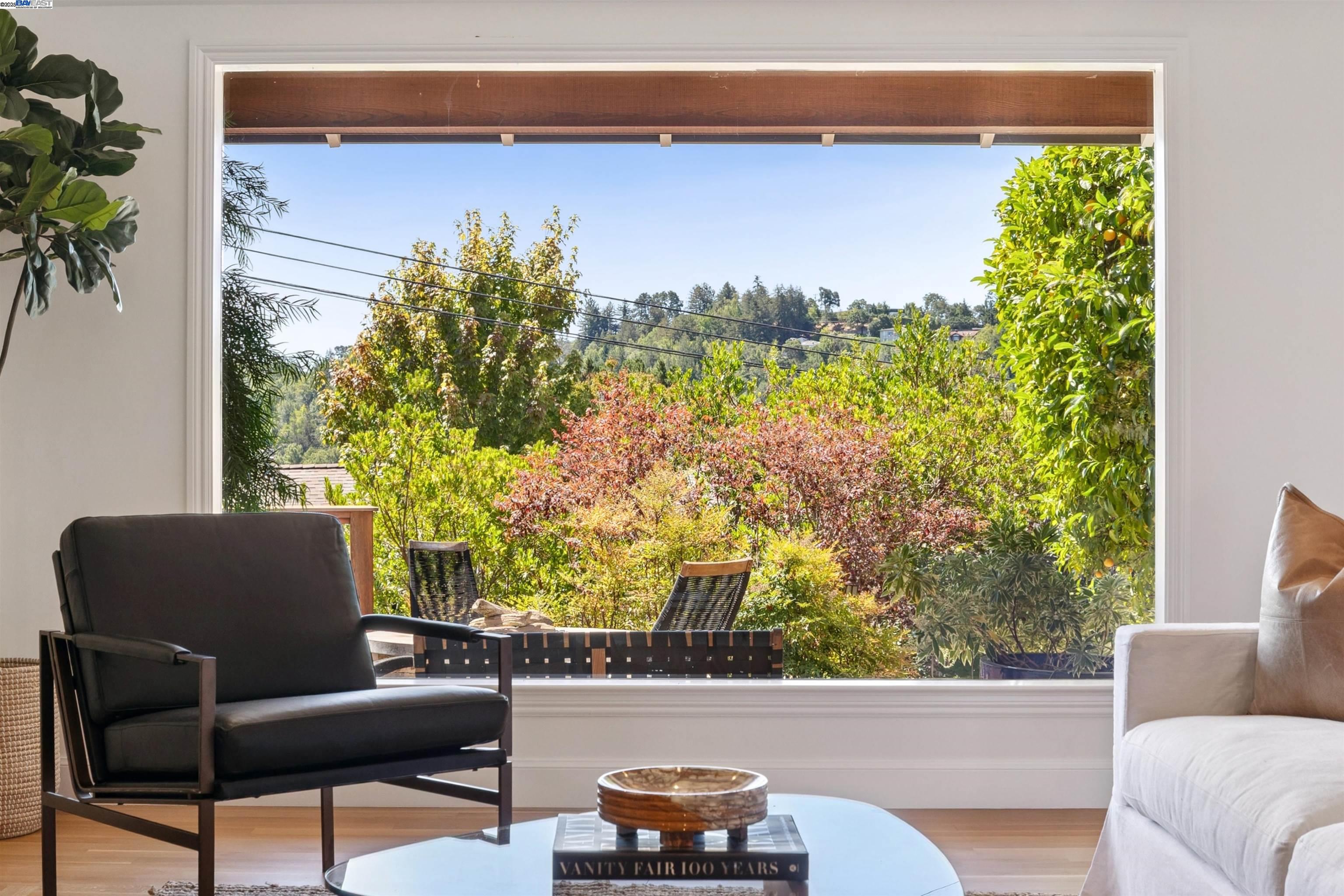 Detail Gallery Image 14 of 60 For 184 Hilldale Dr, San Anselmo,  CA 94960 - 4 Beds | 3 Baths