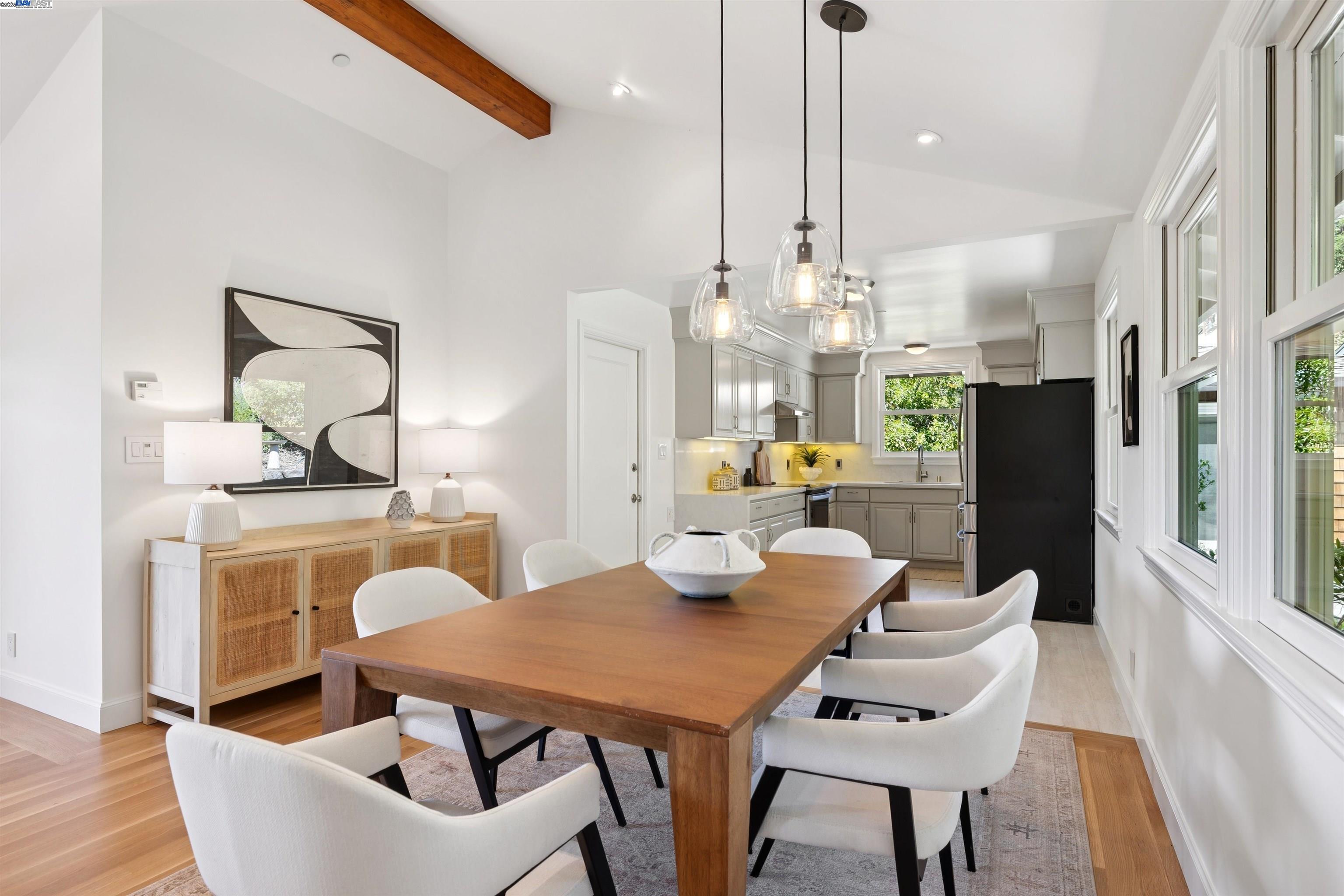 Detail Gallery Image 17 of 60 For 184 Hilldale Dr, San Anselmo,  CA 94960 - 4 Beds | 3 Baths