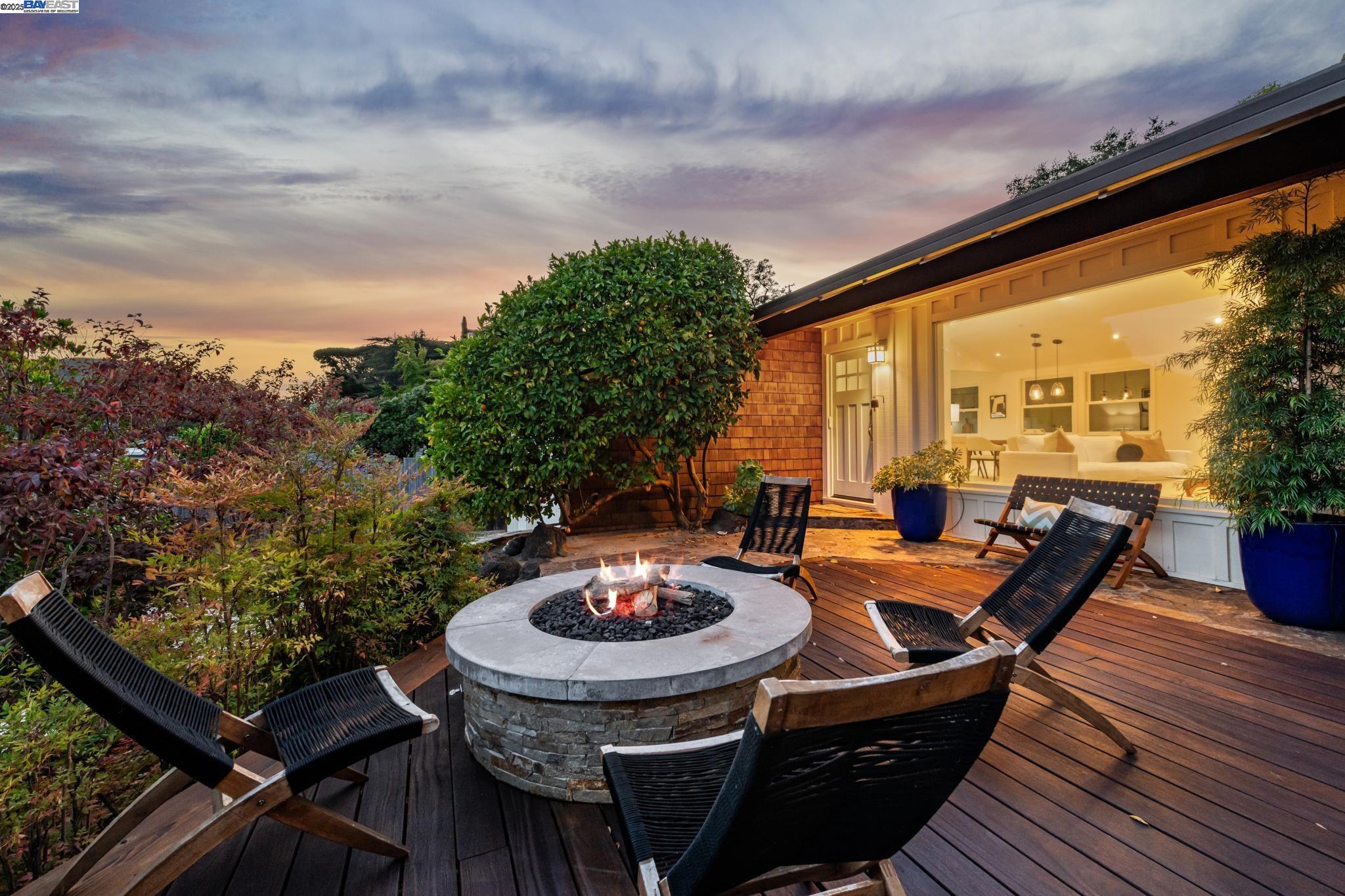 Detail Gallery Image 9 of 60 For 184 Hilldale Dr, San Anselmo,  CA 94960 - 4 Beds | 3 Baths