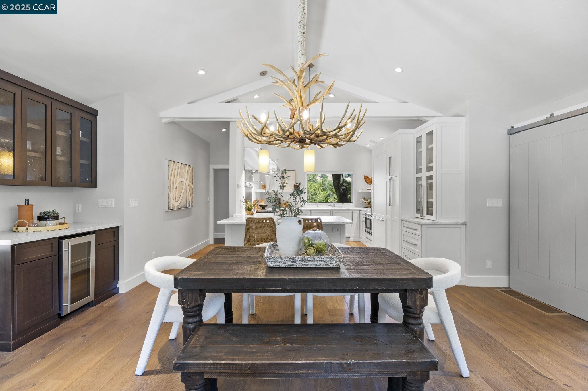 Detail Gallery Image 18 of 53 For 10 Albo Ct, Orinda,  CA 94563 - 5 Beds | 3/1 Baths