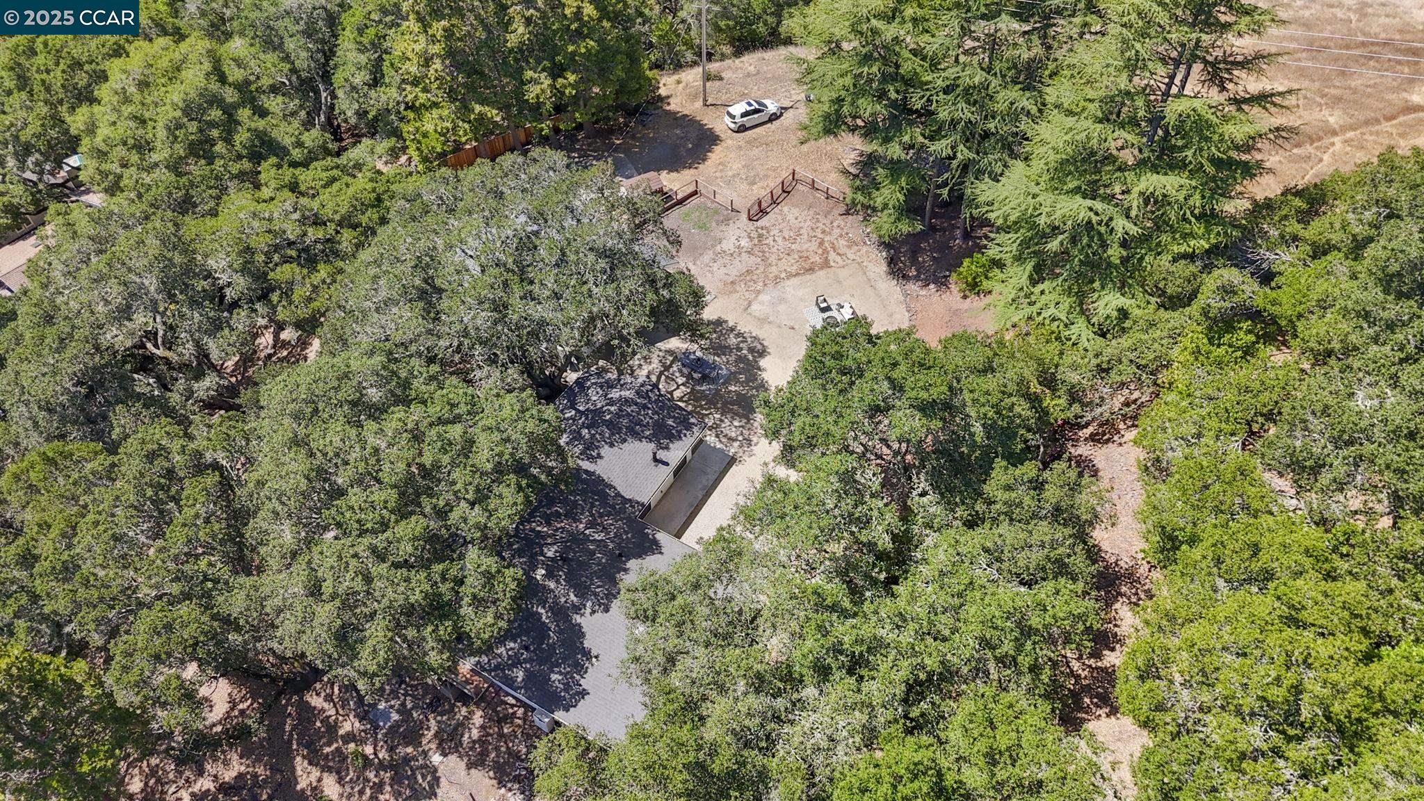 Detail Gallery Image 44 of 53 For 10 Albo Ct, Orinda,  CA 94563 - 5 Beds | 3/1 Baths