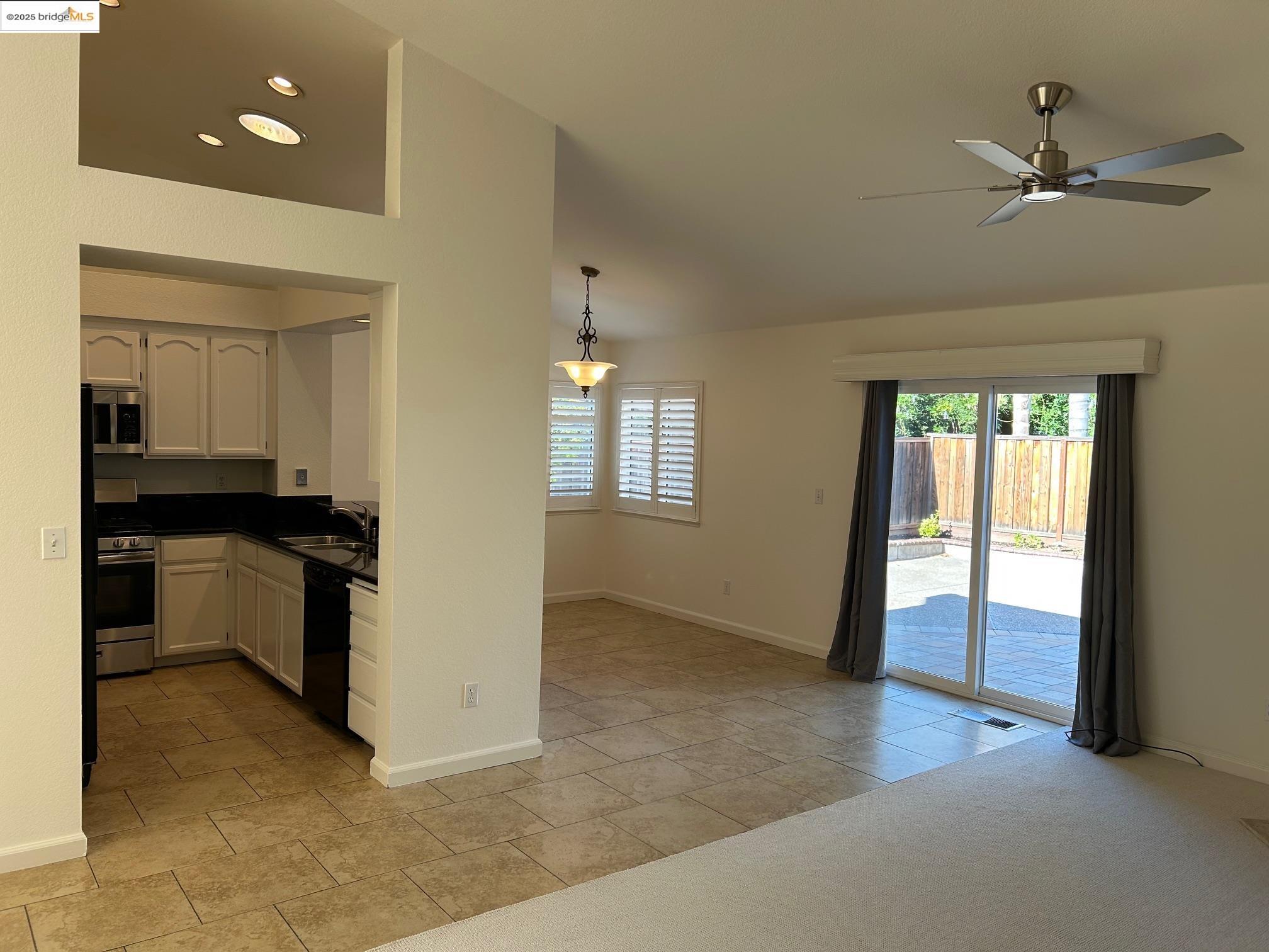 Detail Gallery Image 8 of 22 For 63 Goldmeadow Ct, Brentwood,  CA 94513 - 3 Beds | 2 Baths