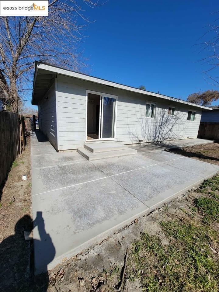 Detail Gallery Image 11 of 11 For 305 W 13th St, Pittsburg,  CA 94565 - 3 Beds | 1 Baths