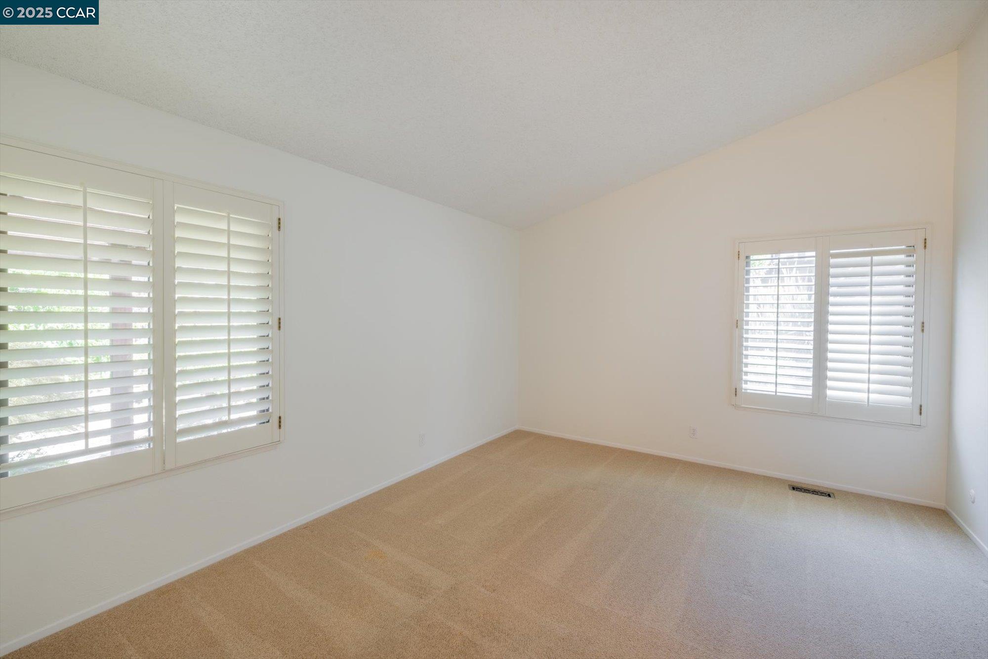 Detail Gallery Image 14 of 41 For 171 Mount Tam Ct, Martinez,  CA 94553 - 4 Beds | 2 Baths