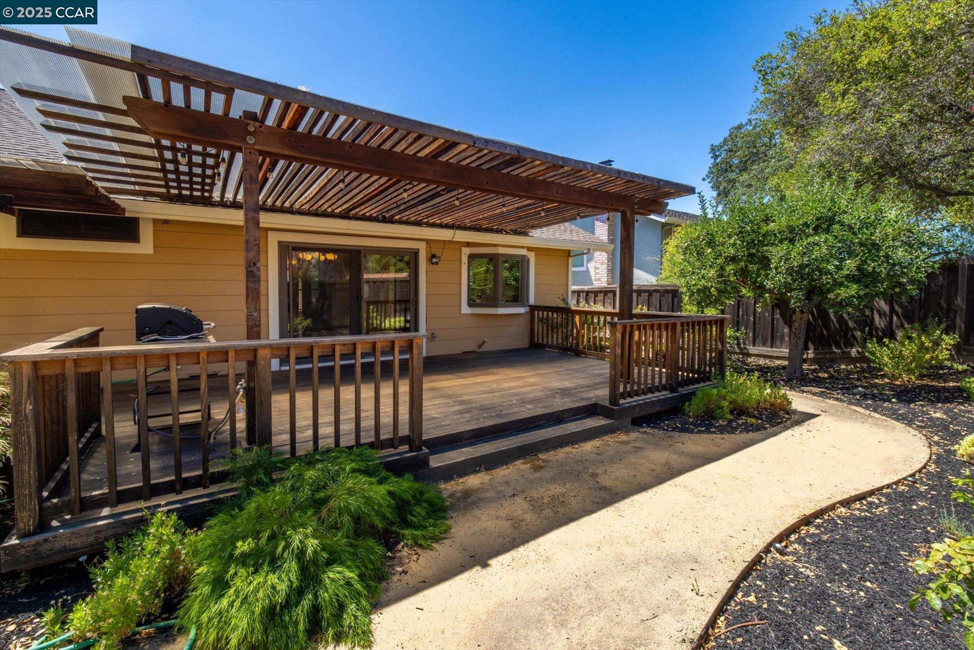 Detail Gallery Image 30 of 41 For 171 Mount Tam Ct, Martinez,  CA 94553 - 4 Beds | 2 Baths