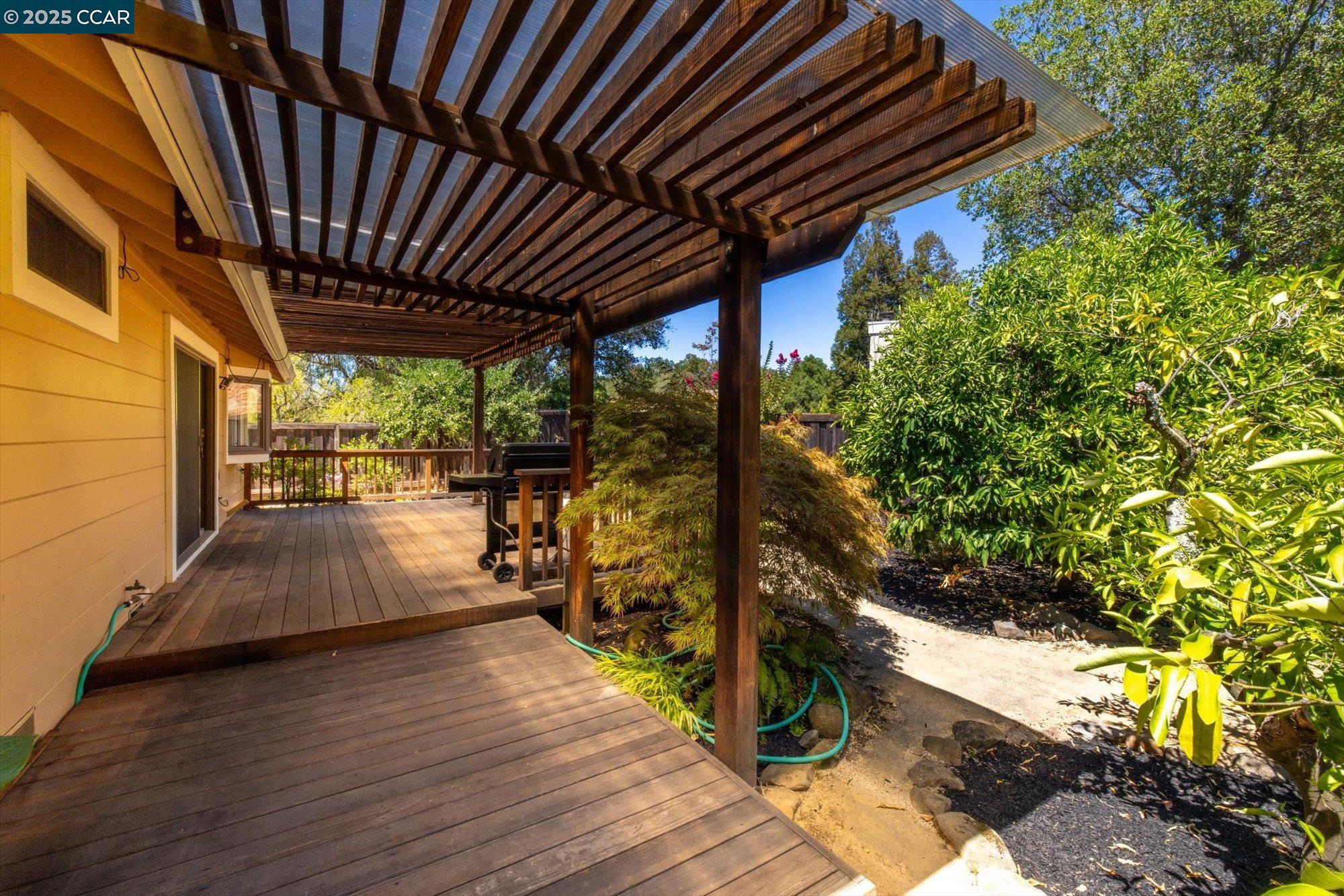 Detail Gallery Image 31 of 41 For 171 Mount Tam Ct, Martinez,  CA 94553 - 4 Beds | 2 Baths
