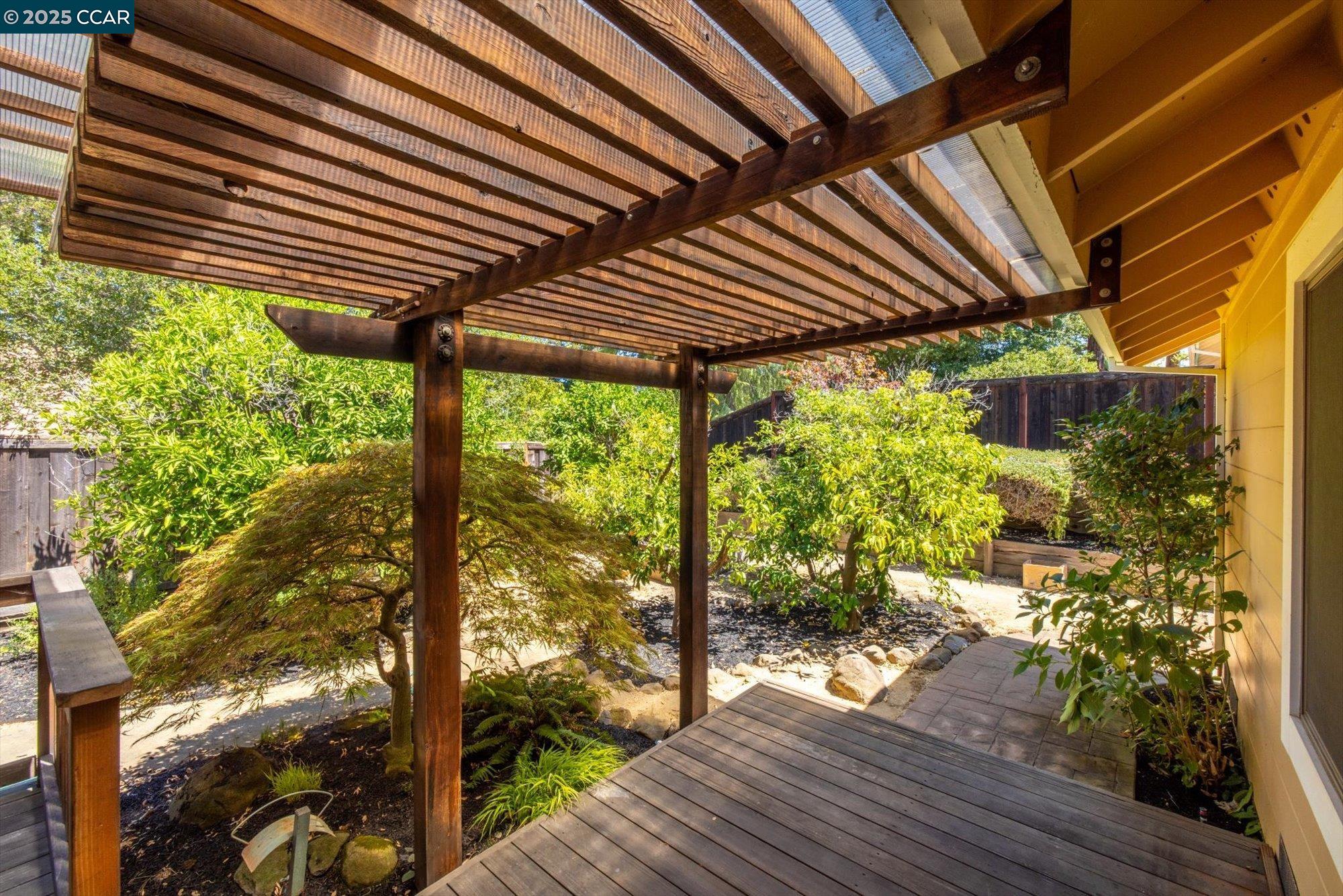 Detail Gallery Image 36 of 41 For 171 Mount Tam Ct, Martinez,  CA 94553 - 4 Beds | 2 Baths