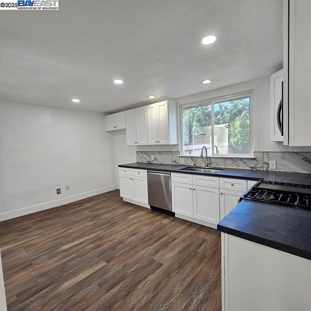 Detail Gallery Image 5 of 10 For 2383 E Sonora St, Stockton,  CA 95205 - 2 Beds | 1 Baths