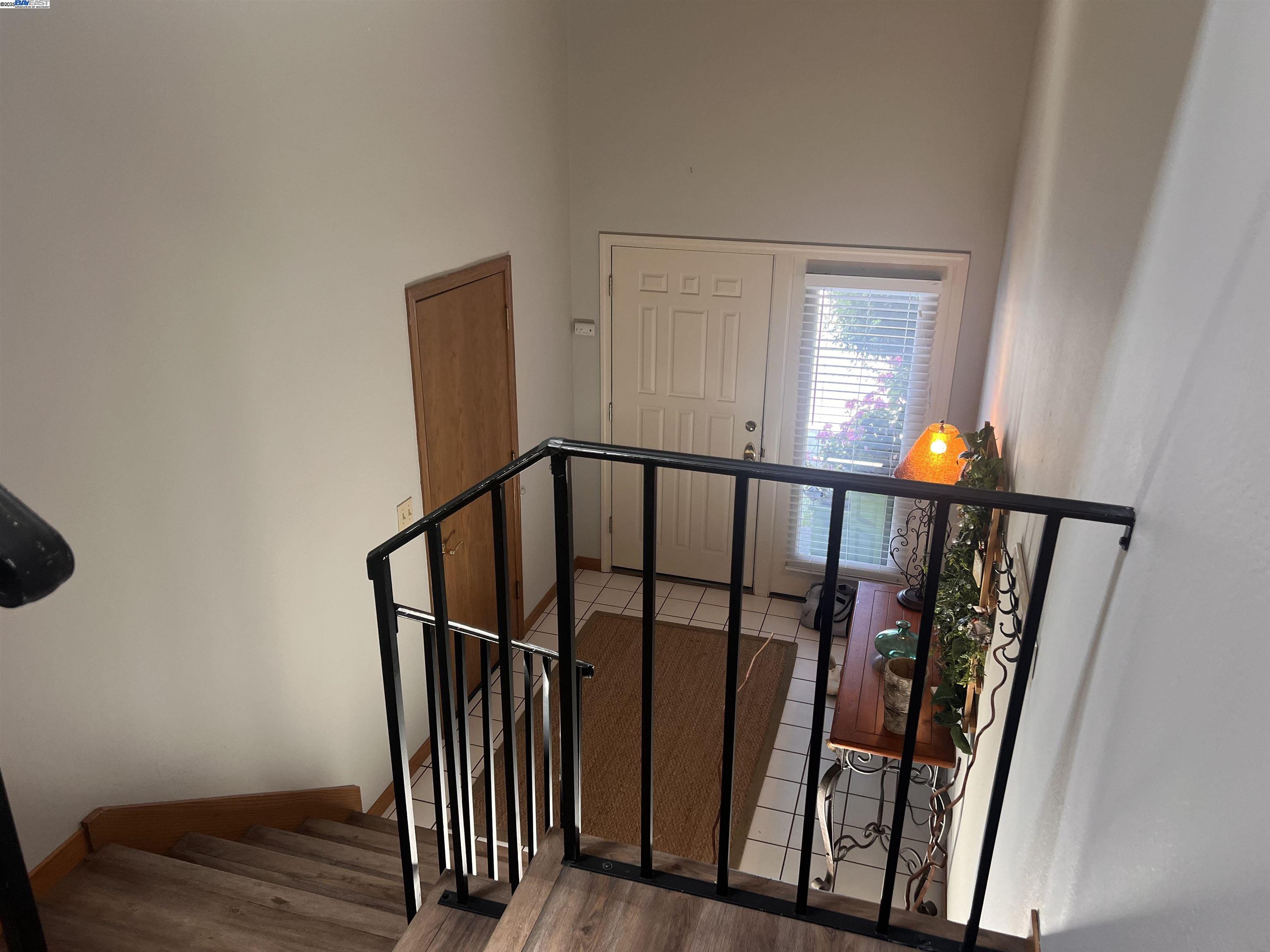 Detail Gallery Image 38 of 52 For 37 Binnacle Hl, Oakland,  CA 94618 - 2 Beds | 2 Baths