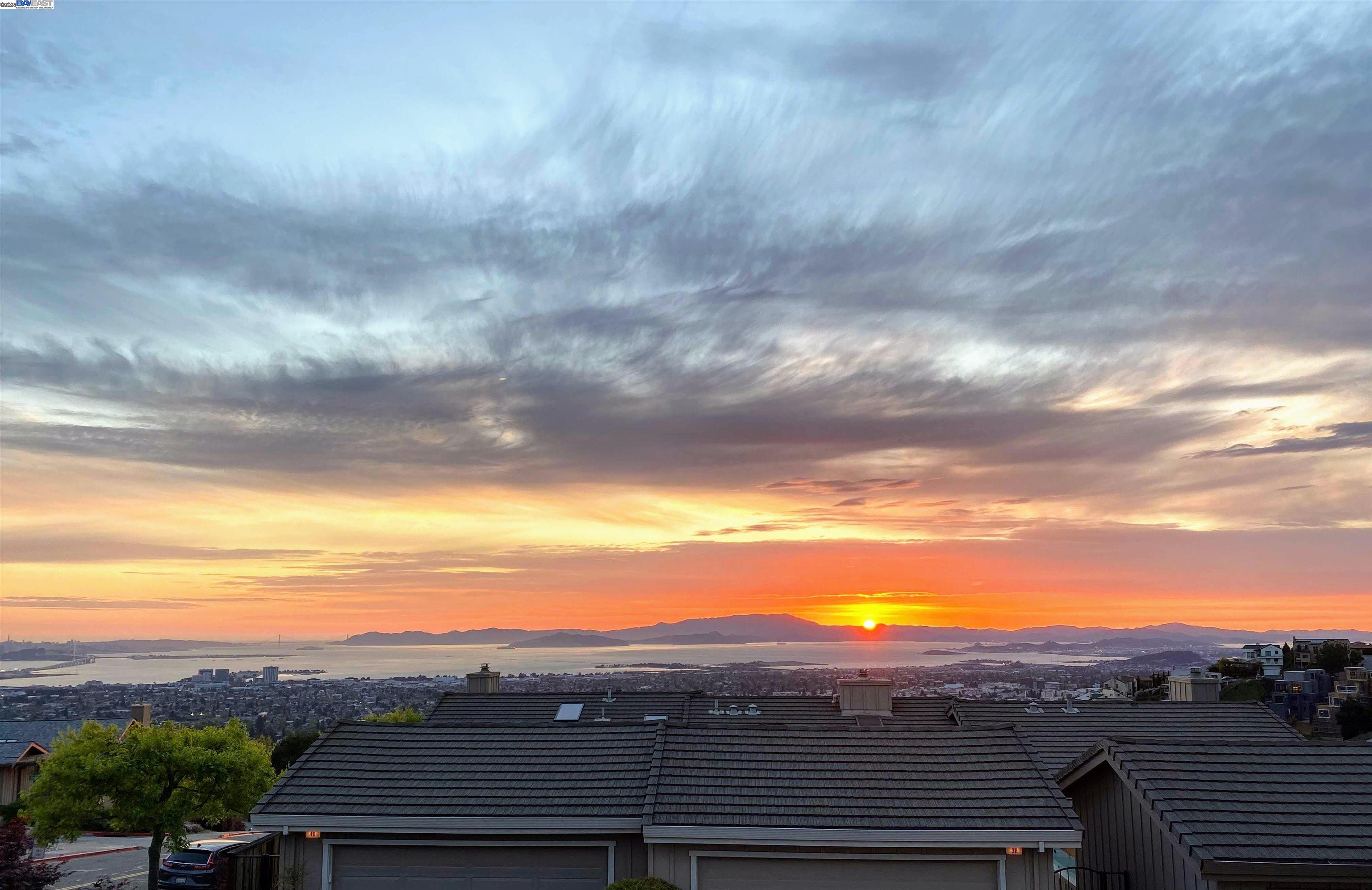 Detail Gallery Image 49 of 52 For 37 Binnacle Hl, Oakland,  CA 94618 - 2 Beds | 2 Baths