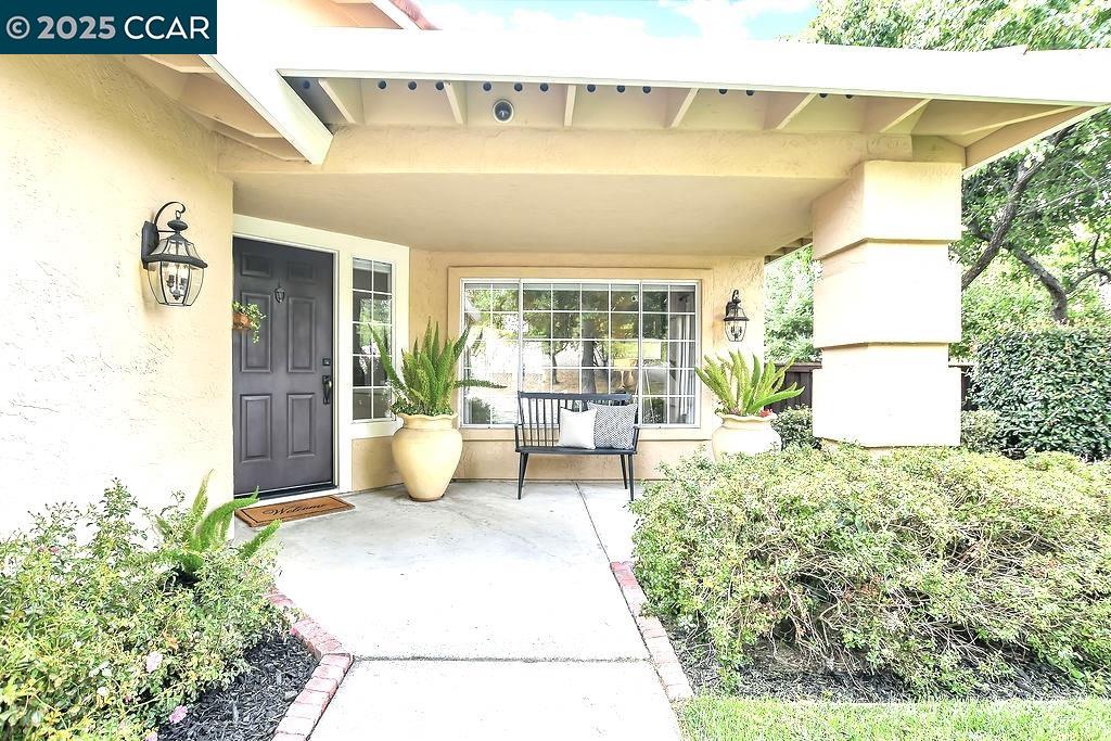 Detail Gallery Image 2 of 51 For 428 Snowdon Pl, Danville,  CA 94506 - 4 Beds | 3 Baths