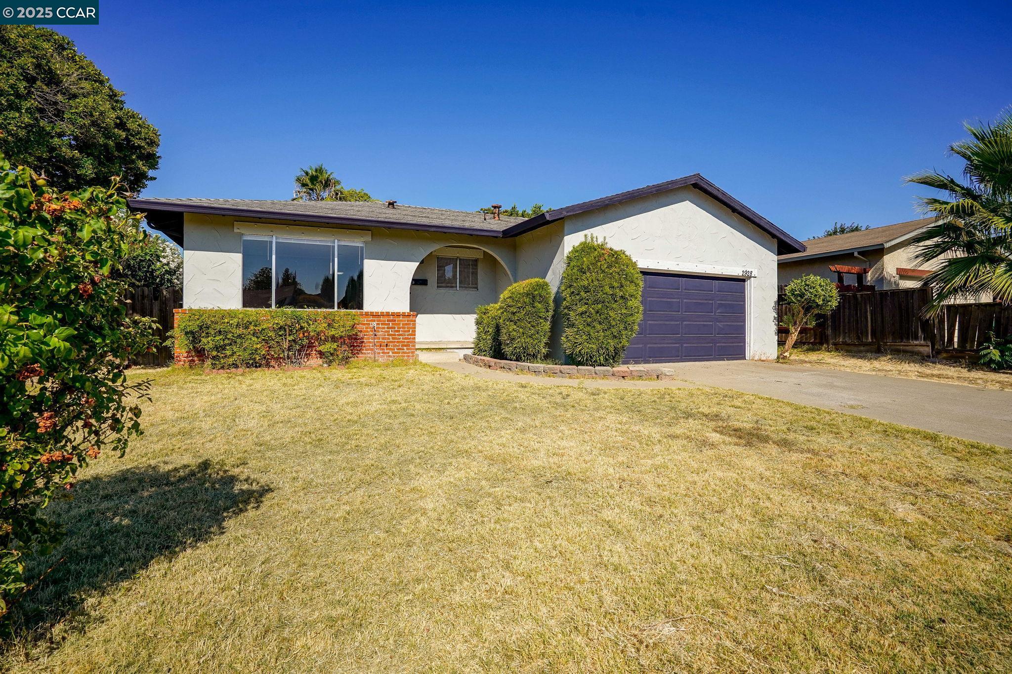 Detail Gallery Image 2 of 27 For 2928 El Monte Way, Antioch,  CA 94509 - 4 Beds | 2 Baths