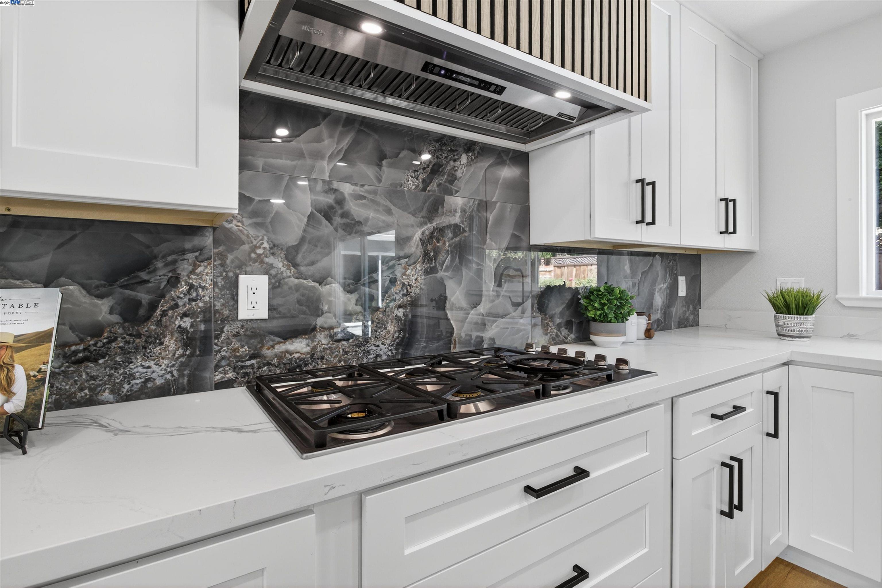 Detail Gallery Image 14 of 42 For 4217 Waycross Ct, Pleasanton,  CA 94566 - 4 Beds | 2/1 Baths