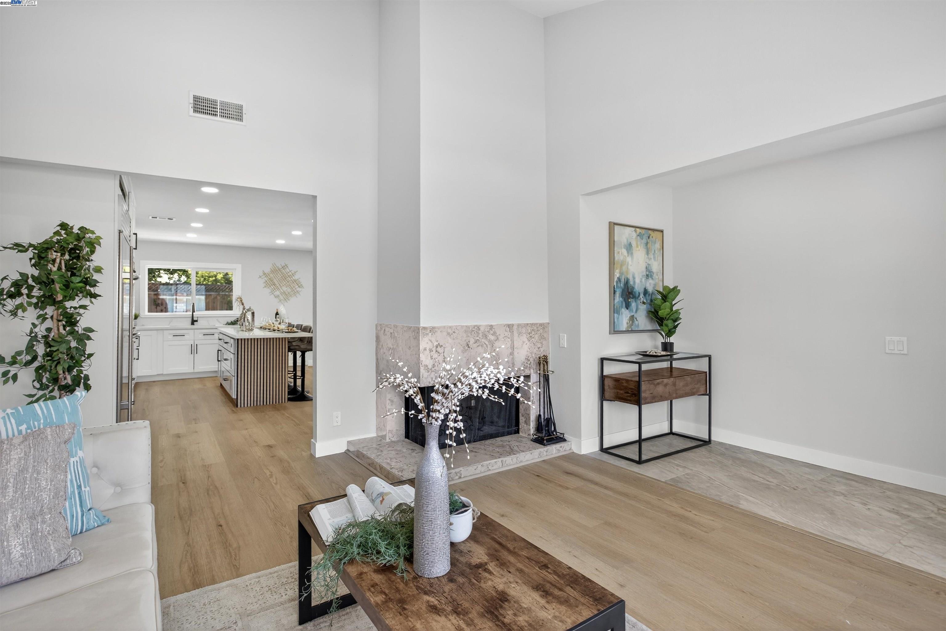 Detail Gallery Image 10 of 42 For 4217 Waycross Ct, Pleasanton,  CA 94566 - 4 Beds | 2/1 Baths