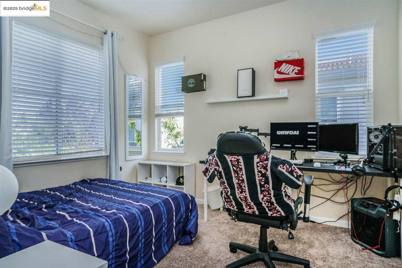 Detail Gallery Image 20 of 38 For 1040 Morning Glory Way, Oakley,  CA 94561 - 5 Beds | 3/1 Baths
