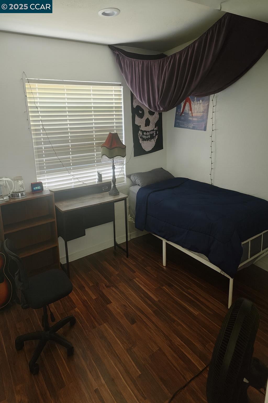 Detail Gallery Image 4 of 6 For 4405 Mcglothen Way, Richmond,  CA 94806 - 3 Beds | 1 Baths
