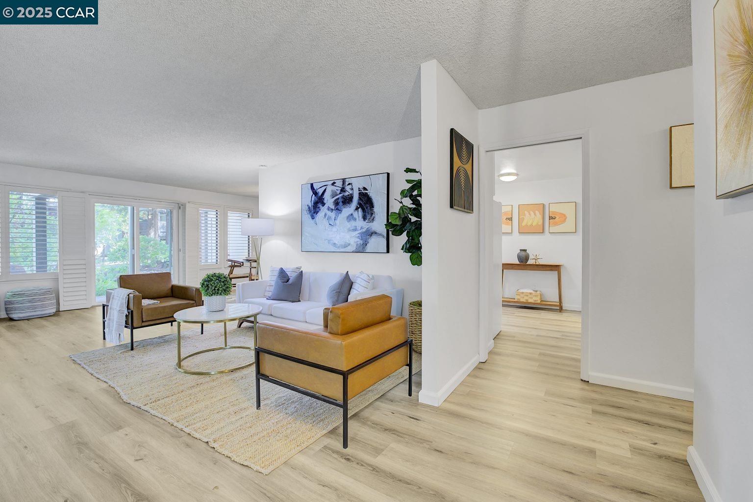 Photo #5: 41108496 Listing 