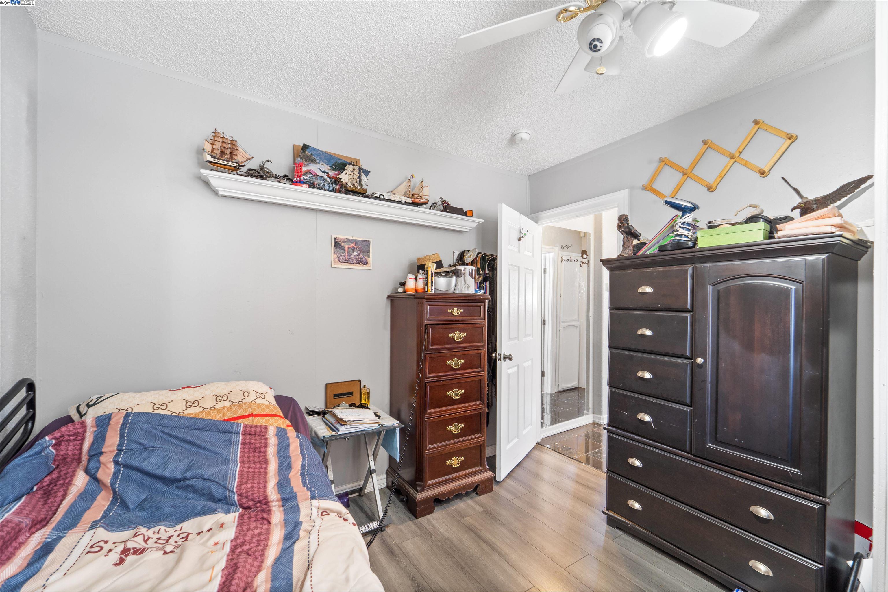 Detail Gallery Image 11 of 23 For 357 White Dr, Hayward,  CA 94544 - 3 Beds | 2 Baths