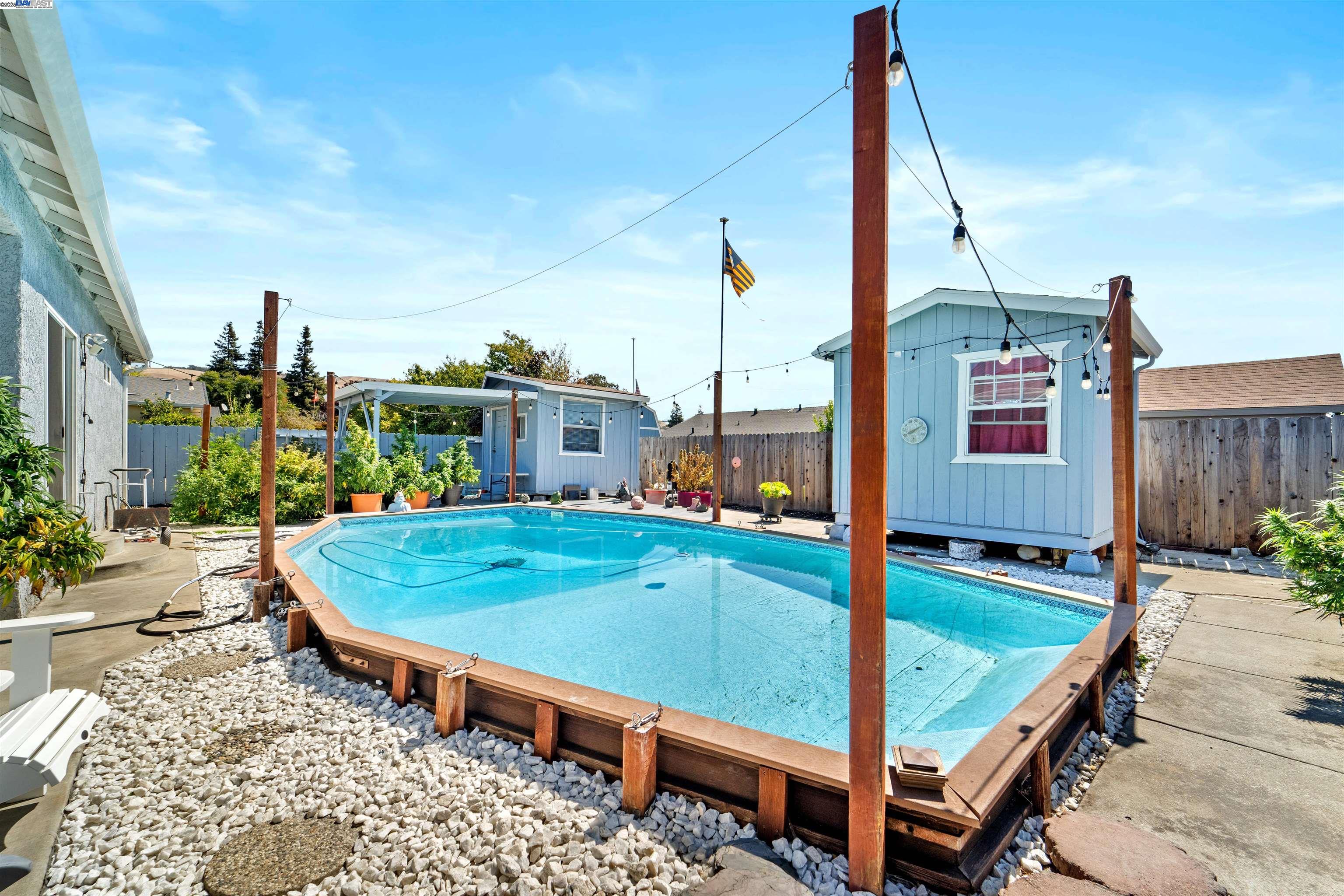 Detail Gallery Image 17 of 23 For 357 White Dr, Hayward,  CA 94544 - 3 Beds | 2 Baths