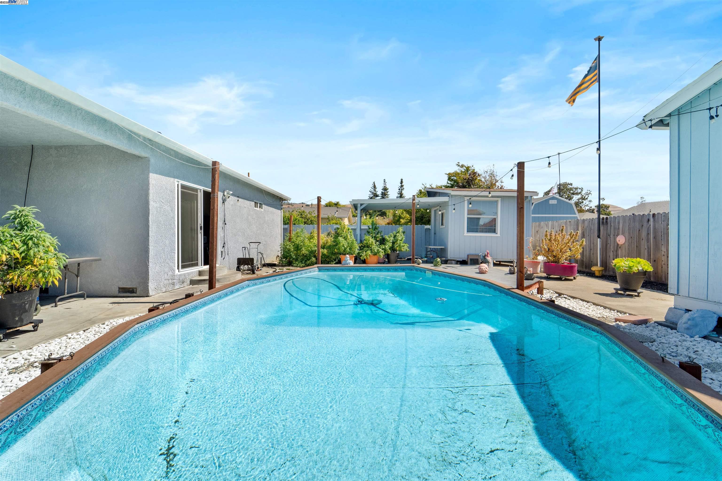 Detail Gallery Image 19 of 23 For 357 White Dr, Hayward,  CA 94544 - 3 Beds | 2 Baths