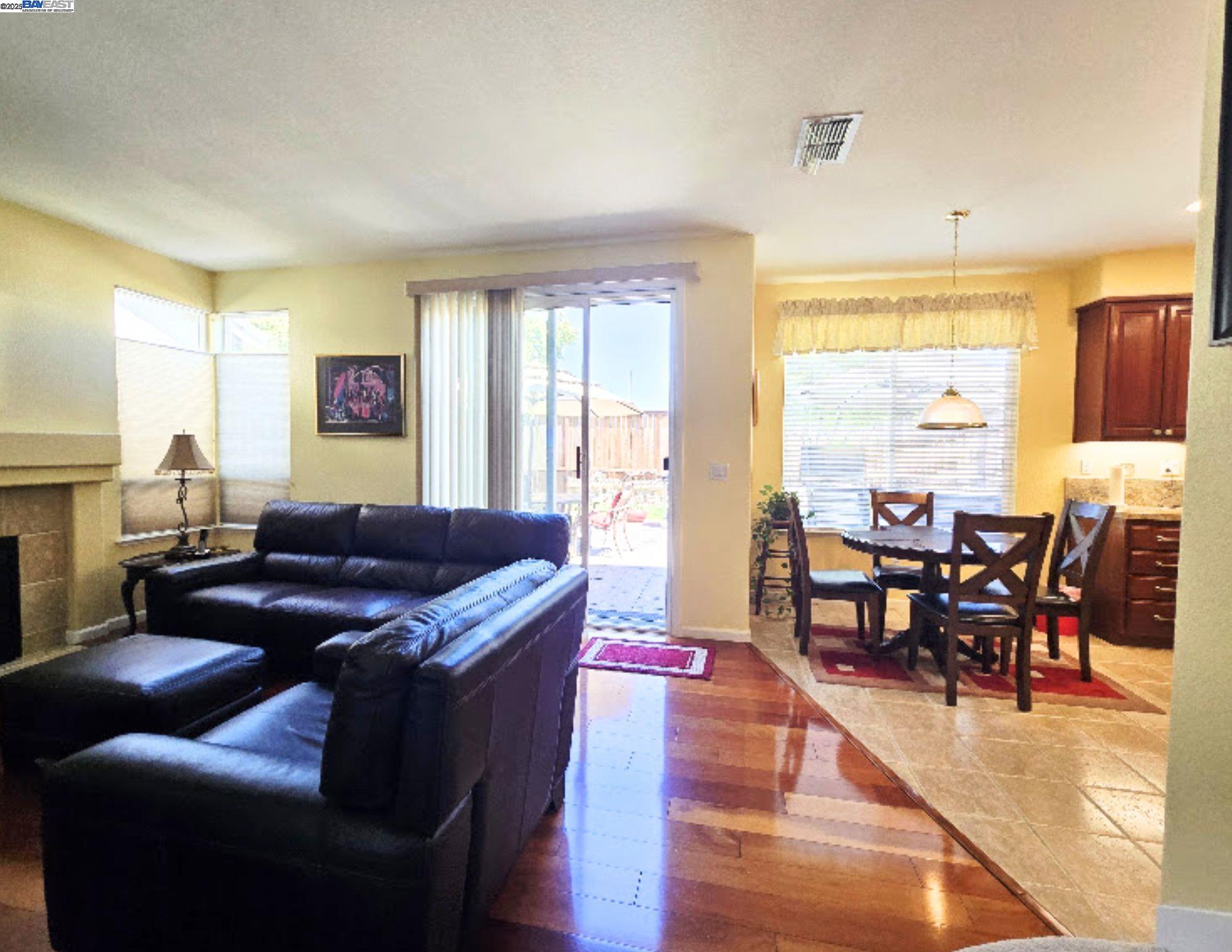 Detail Gallery Image 12 of 32 For 1469 Mayfield Street, Sacramento,  CA 95835 - 4 Beds | 3 Baths