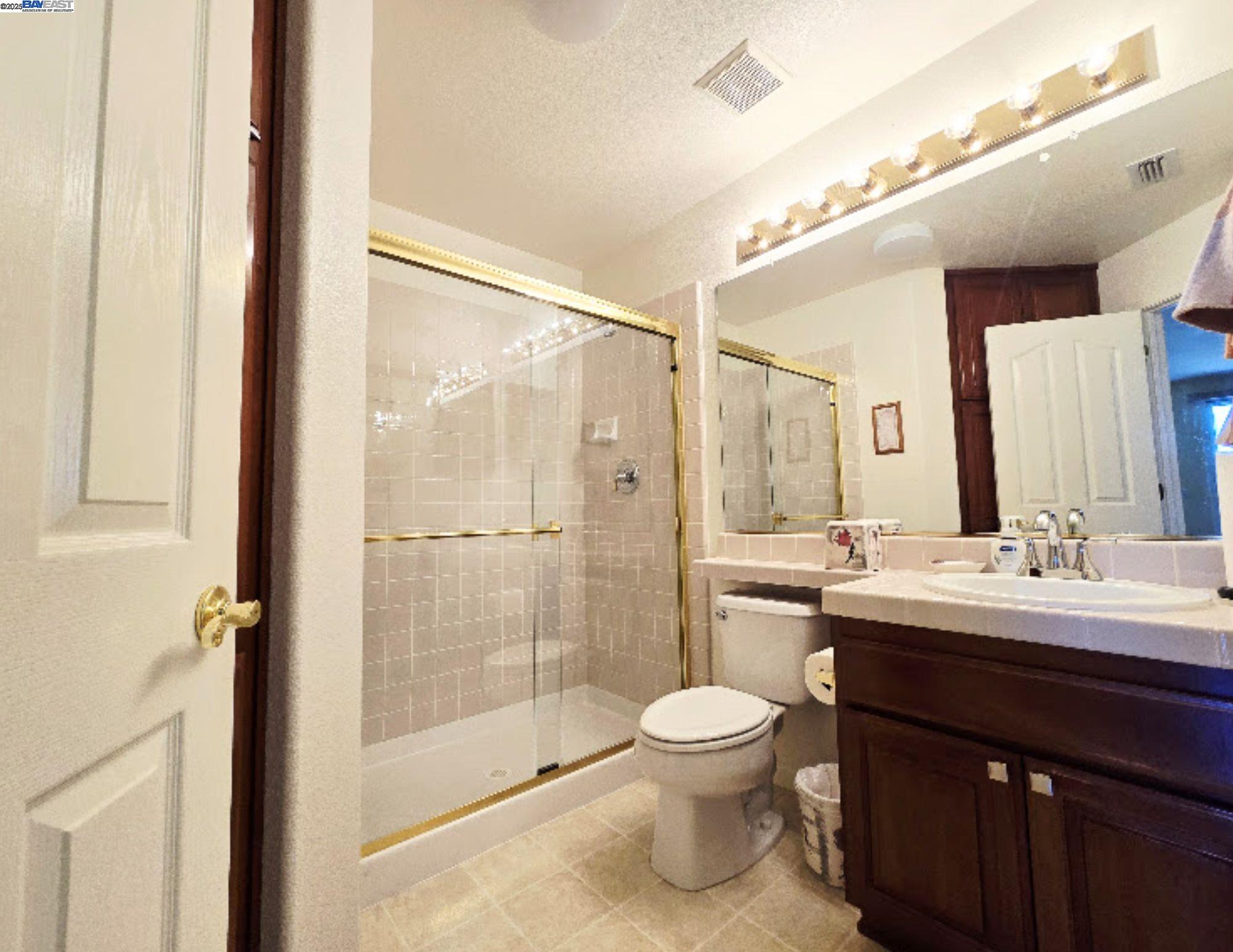 Detail Gallery Image 14 of 32 For 1469 Mayfield Street, Sacramento,  CA 95835 - 4 Beds | 3 Baths