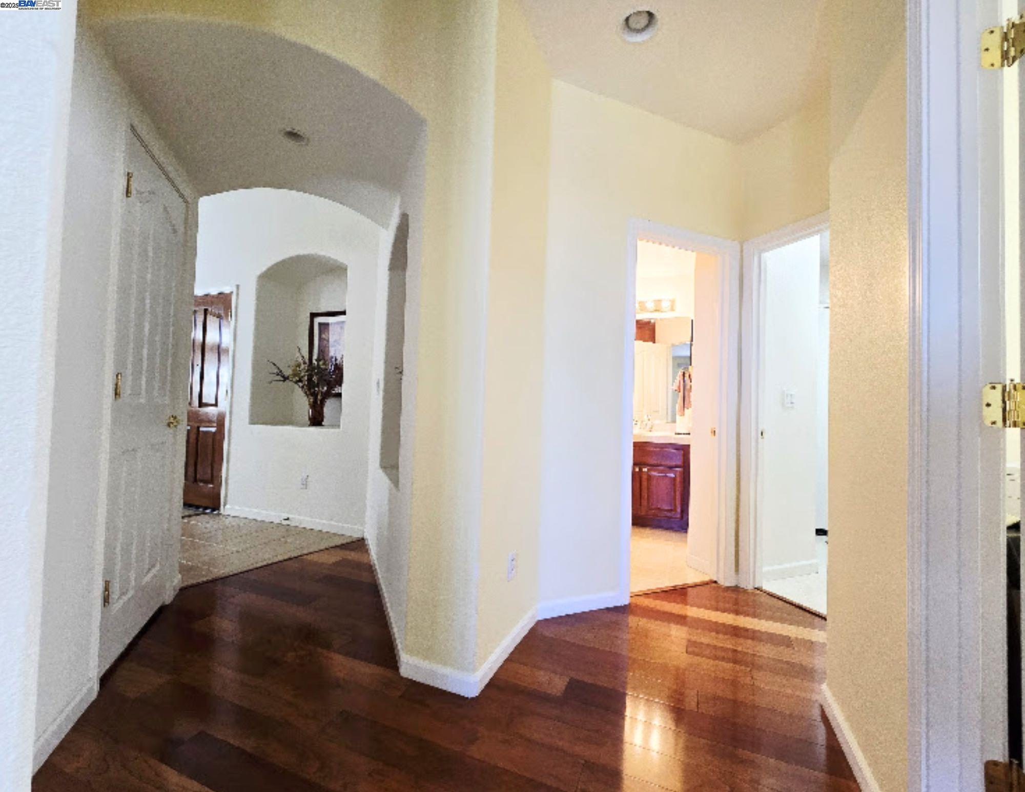 Detail Gallery Image 15 of 32 For 1469 Mayfield Street, Sacramento,  CA 95835 - 4 Beds | 3 Baths