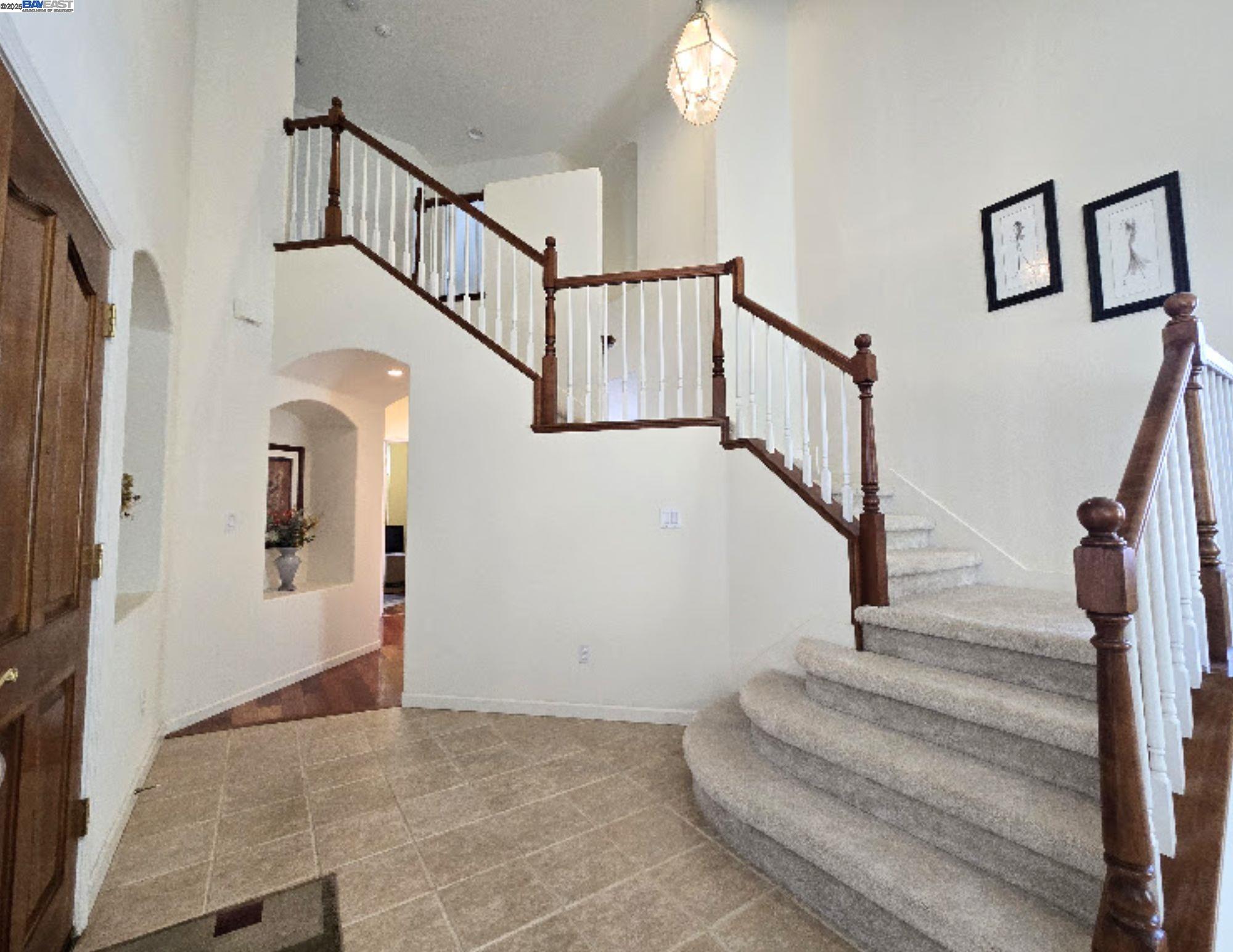 Detail Gallery Image 5 of 32 For 1469 Mayfield Street, Sacramento,  CA 95835 - 4 Beds | 3 Baths