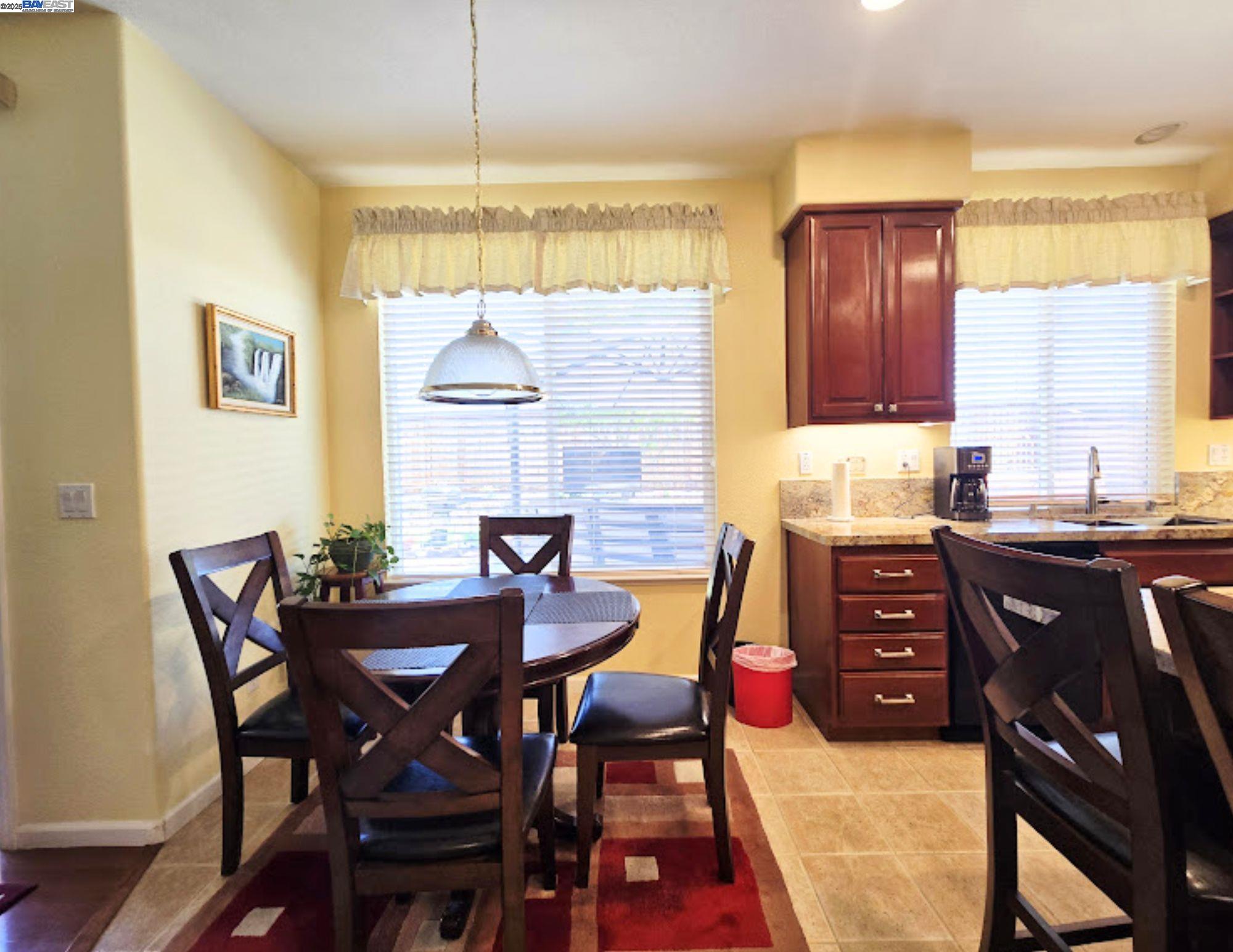 Detail Gallery Image 9 of 32 For 1469 Mayfield Street, Sacramento,  CA 95835 - 4 Beds | 3 Baths