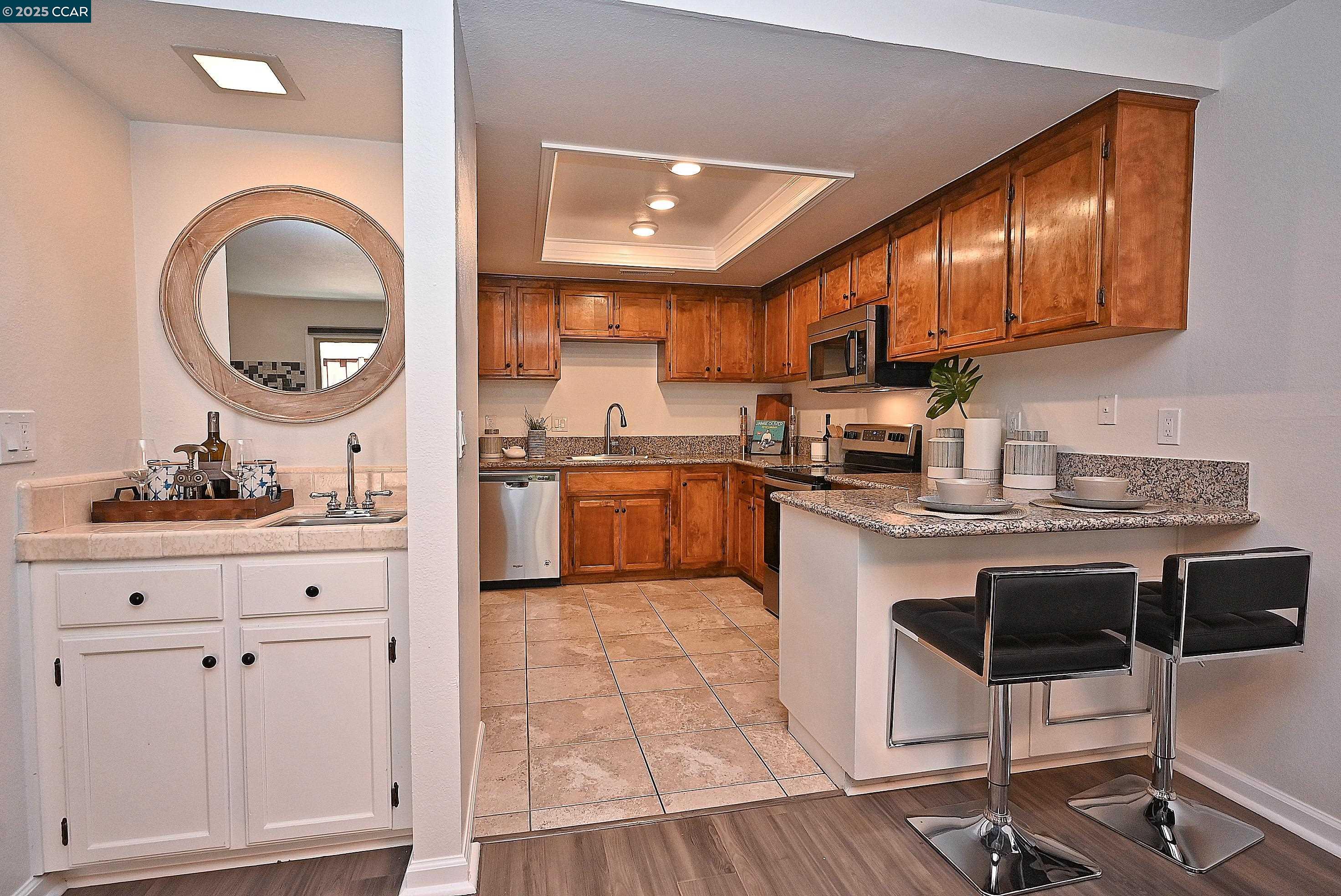 Detail Gallery Image 16 of 45 For 105 via Cabrera Lane, Martinez,  CA 94553 - 3 Beds | 2/1 Baths