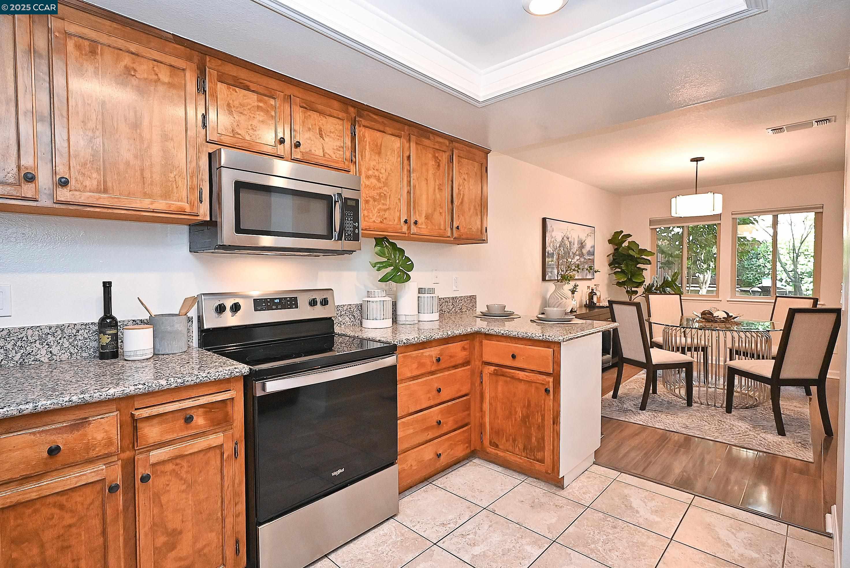 Detail Gallery Image 18 of 45 For 105 via Cabrera Lane, Martinez,  CA 94553 - 3 Beds | 2/1 Baths
