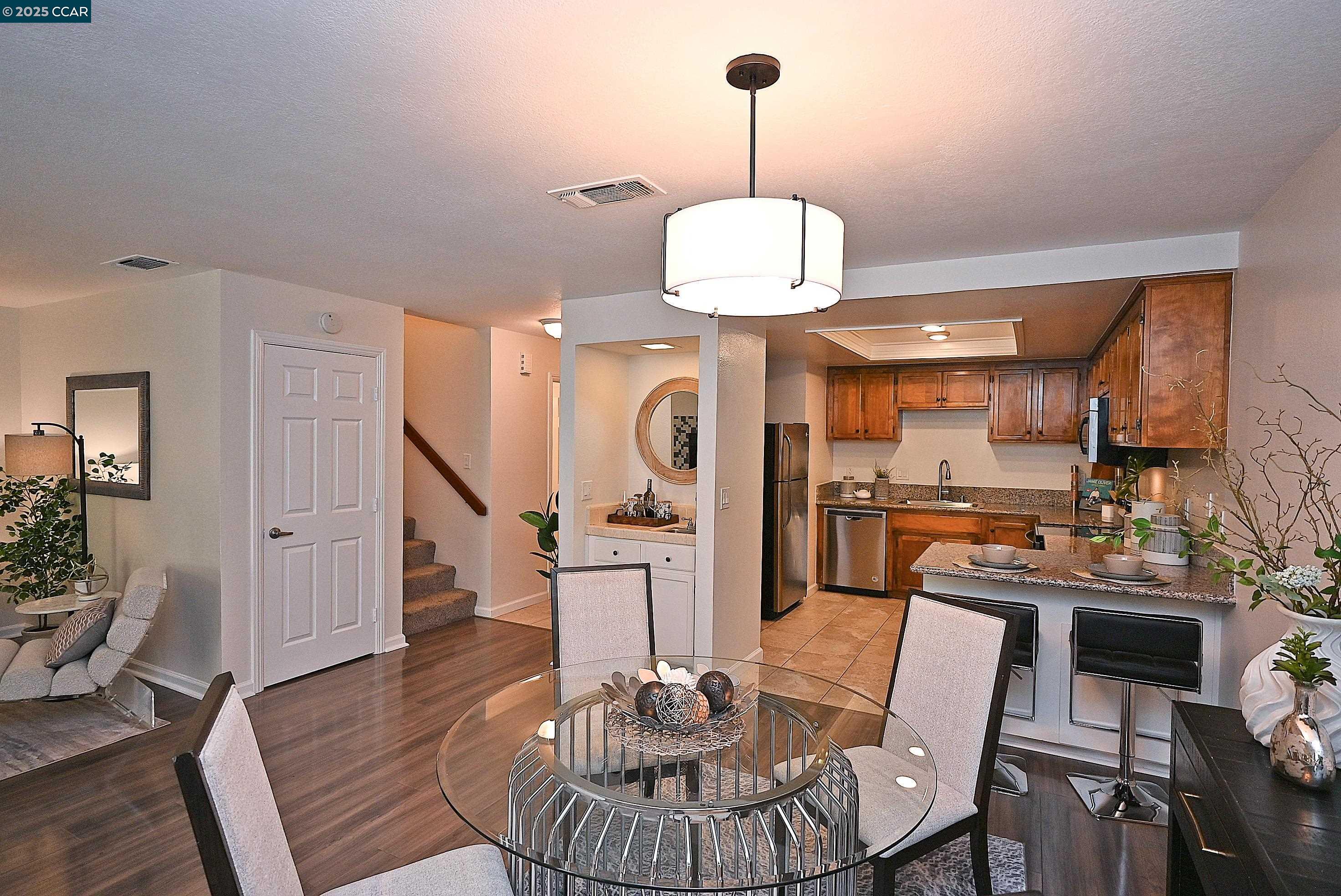 Detail Gallery Image 20 of 45 For 105 via Cabrera Lane, Martinez,  CA 94553 - 3 Beds | 2/1 Baths
