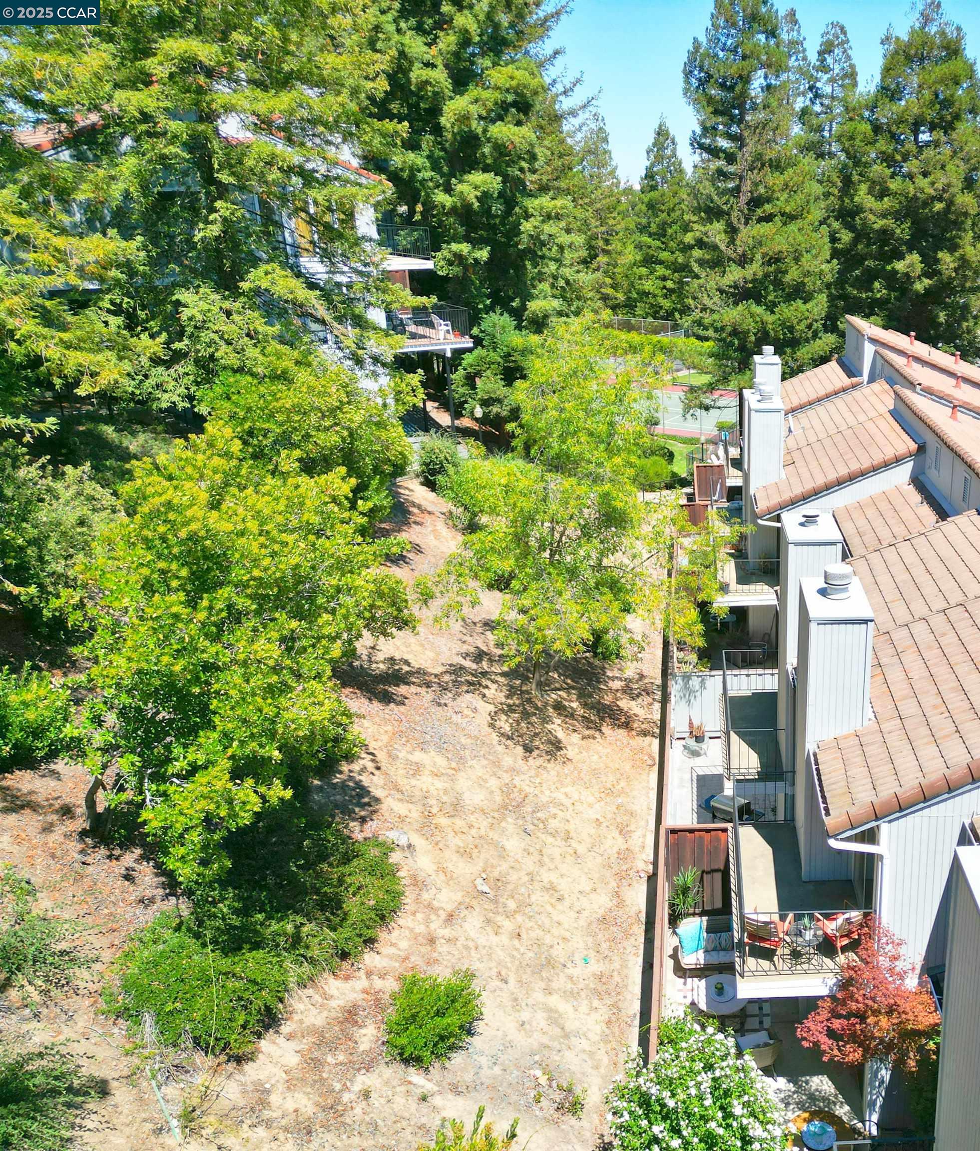 Detail Gallery Image 39 of 45 For 105 via Cabrera Lane, Martinez,  CA 94553 - 3 Beds | 2/1 Baths