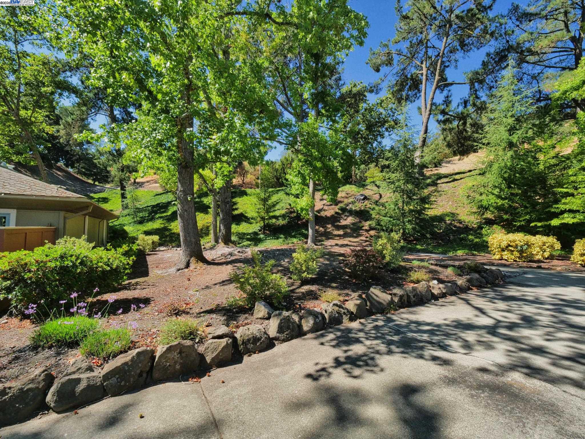 Detail Gallery Image 36 of 47 For 1209 Oakmont Drive #1,  Walnut Creek,  CA 94595 - 2 Beds | 2 Baths