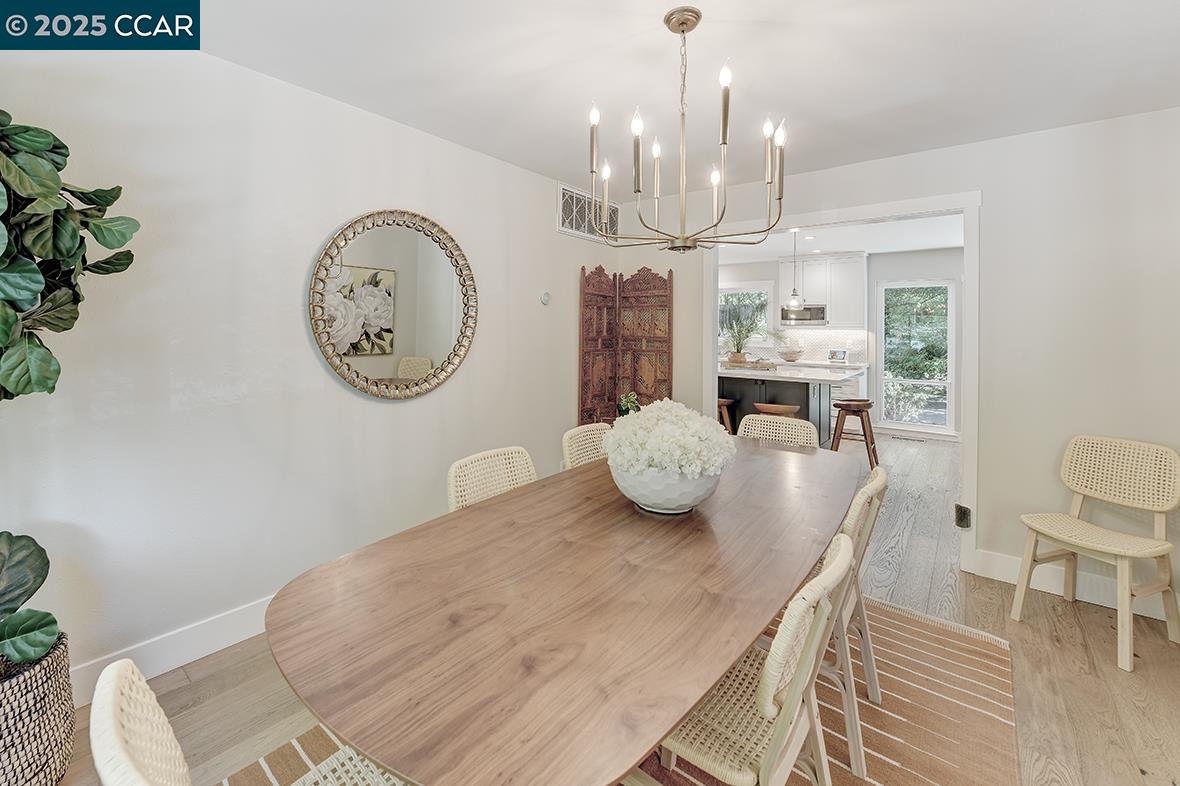 Detail Gallery Image 13 of 59 For 235 Appalachian Dr, Martinez,  CA 94553 - 5 Beds | 2/1 Baths