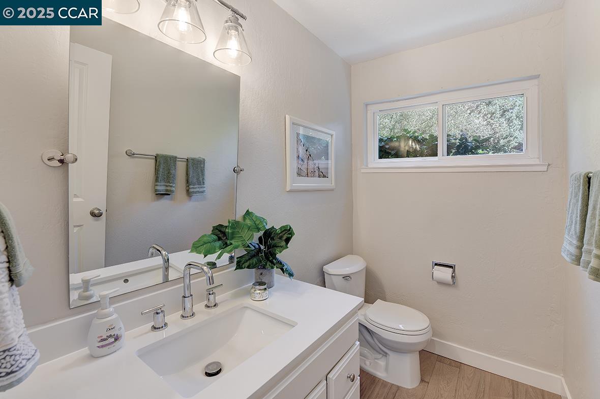 Detail Gallery Image 27 of 59 For 235 Appalachian Dr, Martinez,  CA 94553 - 5 Beds | 2/1 Baths