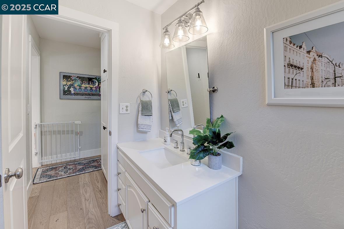 Detail Gallery Image 28 of 59 For 235 Appalachian Dr, Martinez,  CA 94553 - 5 Beds | 2/1 Baths